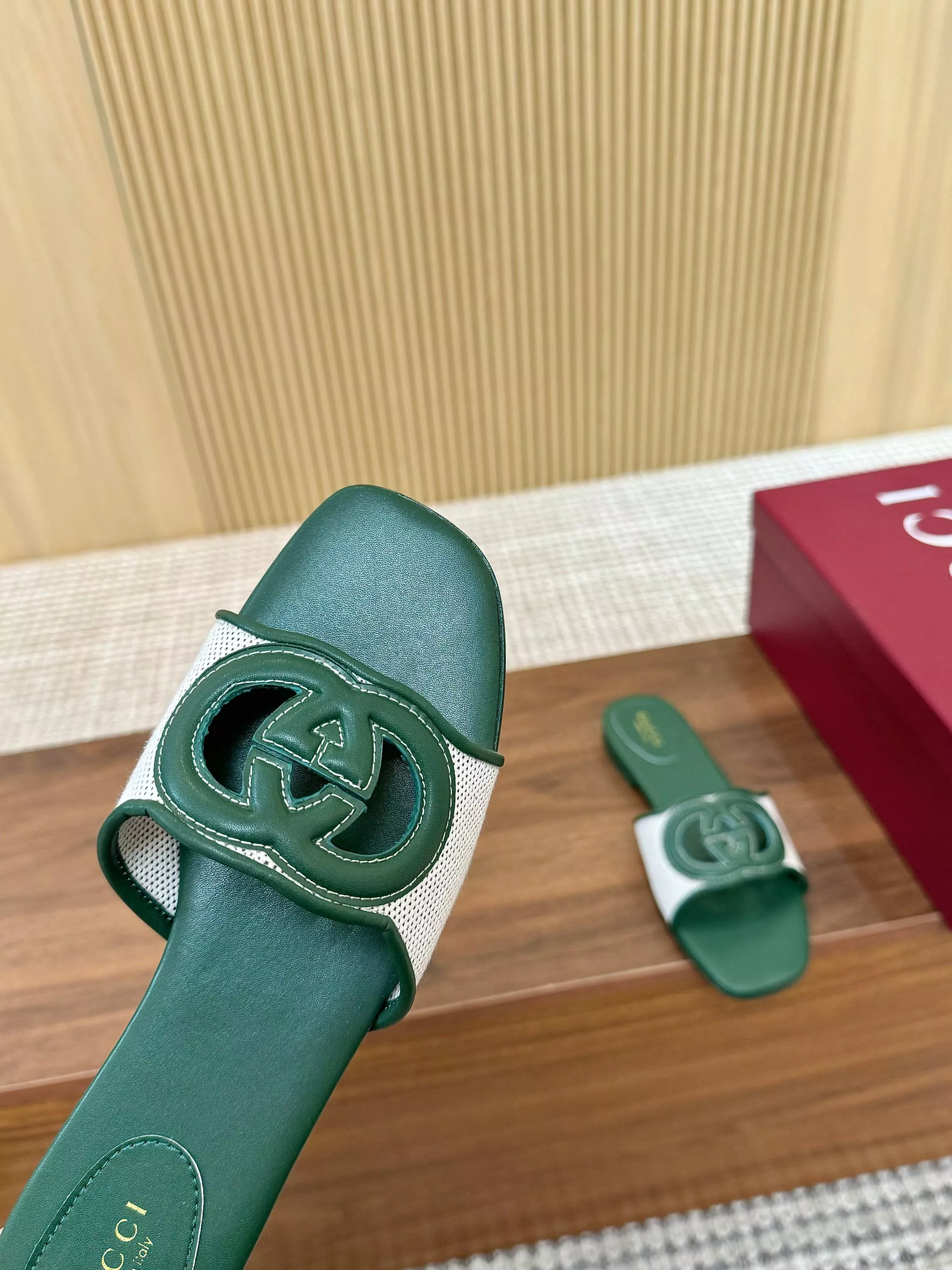 Gucci Slippers For Women Functional 2044