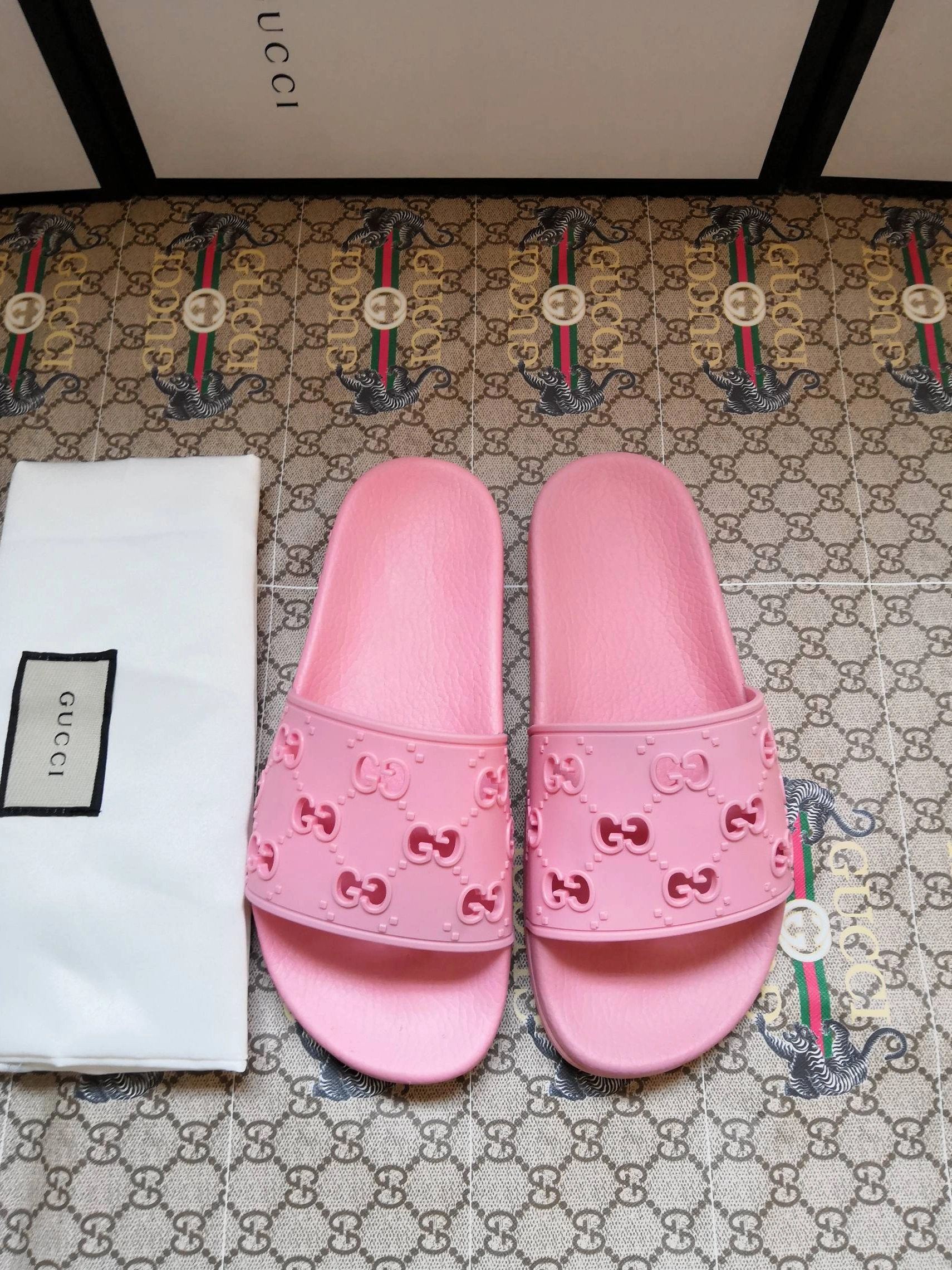 Gucci Slippers For Women GoAnywhere 3611