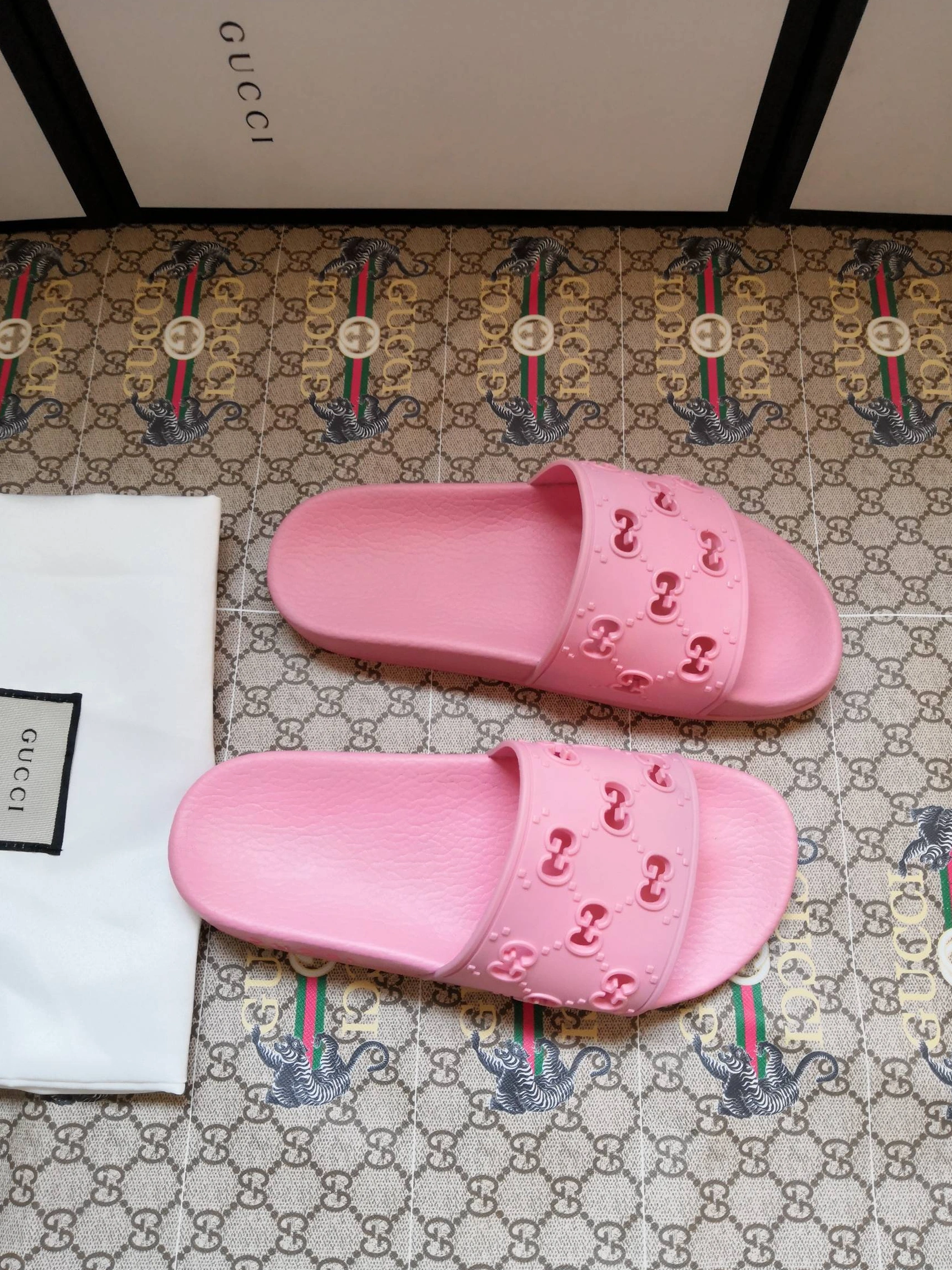 Gucci Slippers For Women GoAnywhere 3611