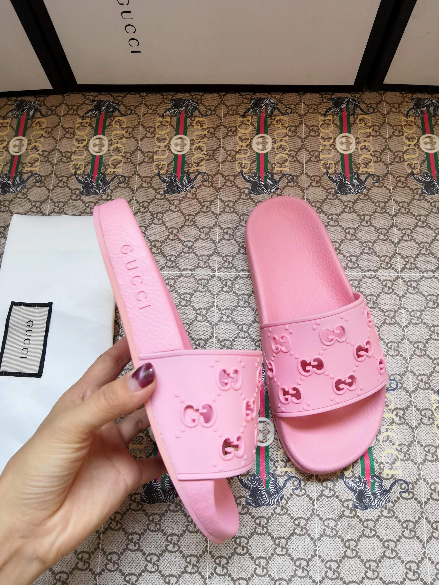 Gucci Slippers For Women GoAnywhere 3611
