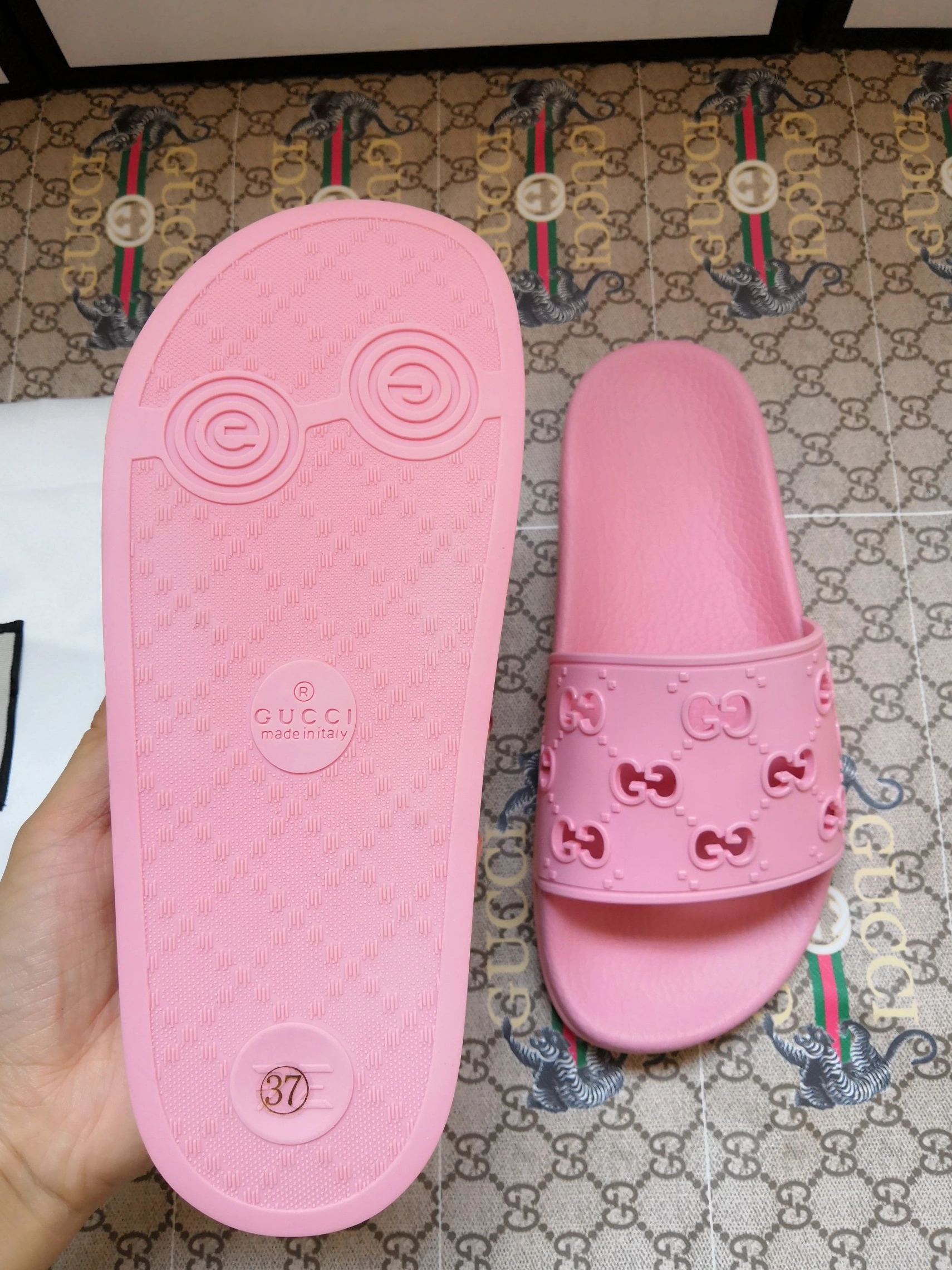 Gucci Slippers For Women GoAnywhere 3611