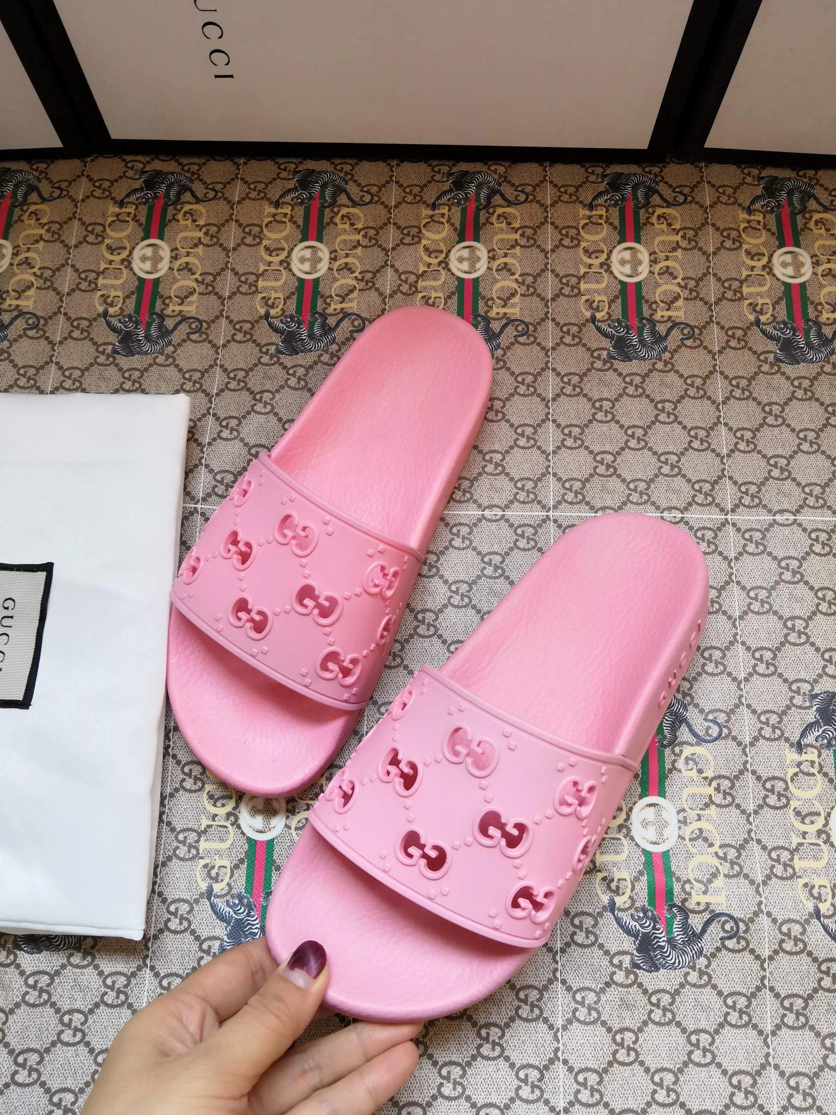 Gucci Slippers For Women GoAnywhere 3611