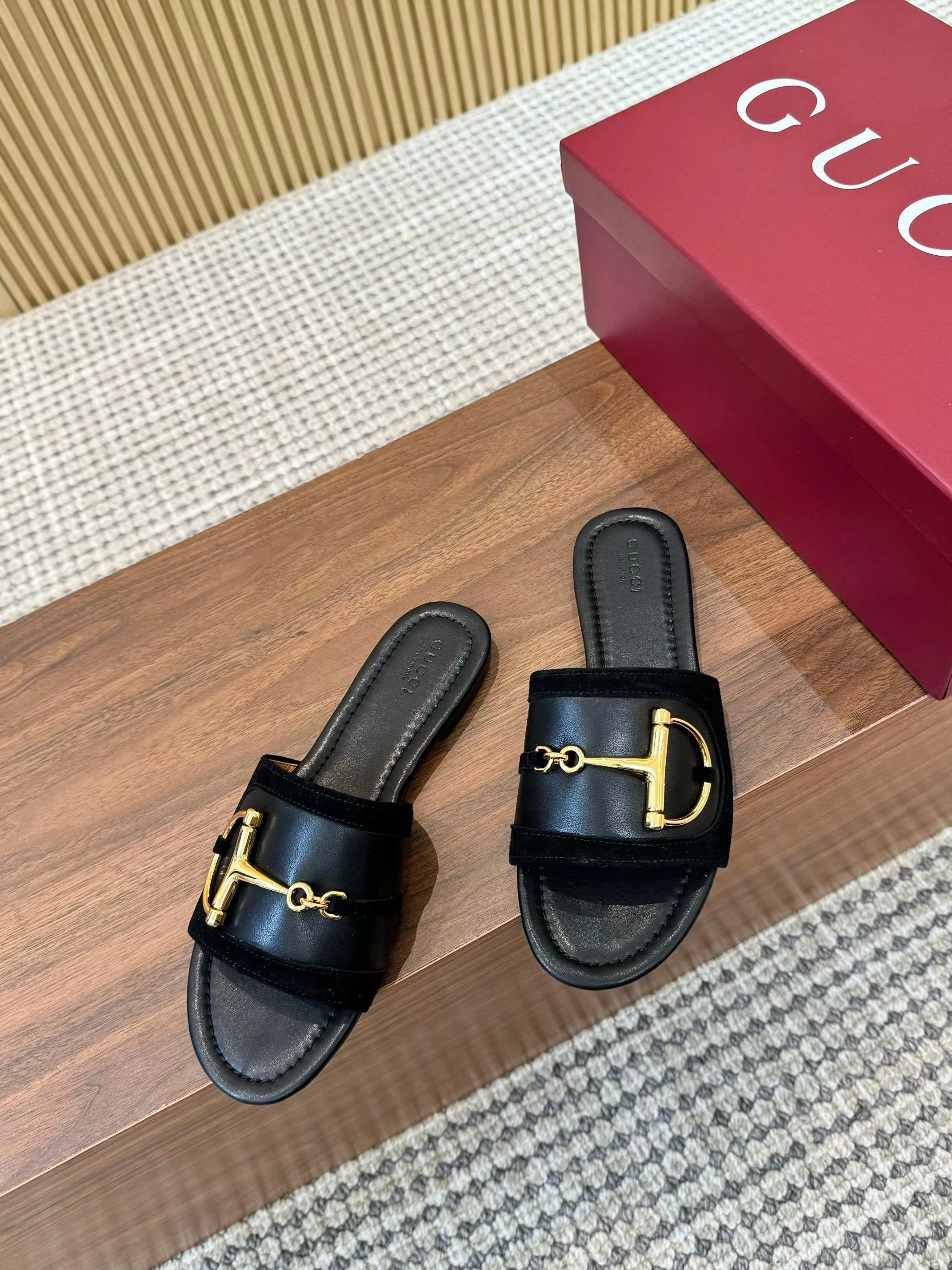 Gucci Slippers For Women Lightweight 6536