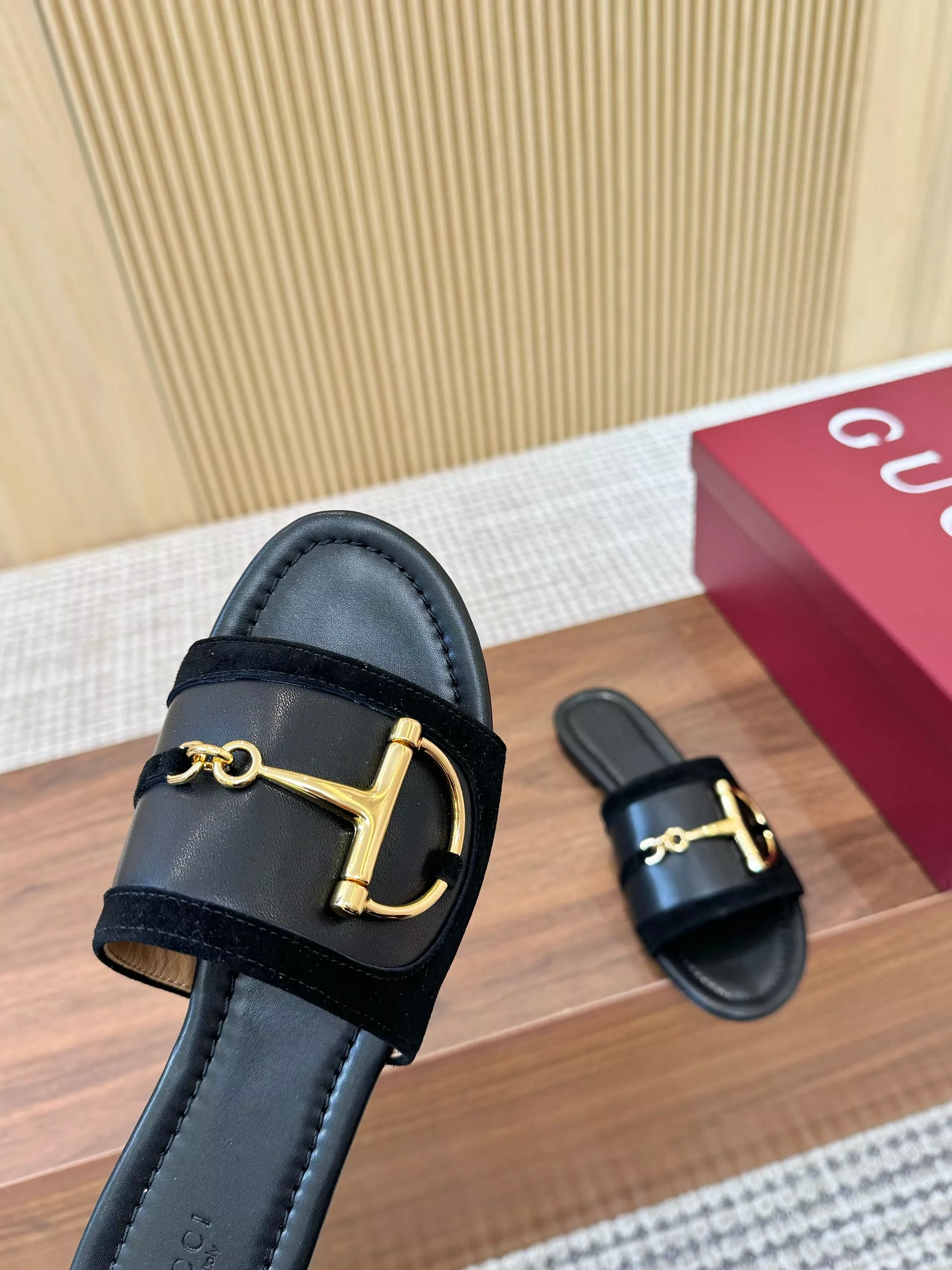 Gucci Slippers For Women Lightweight 6536