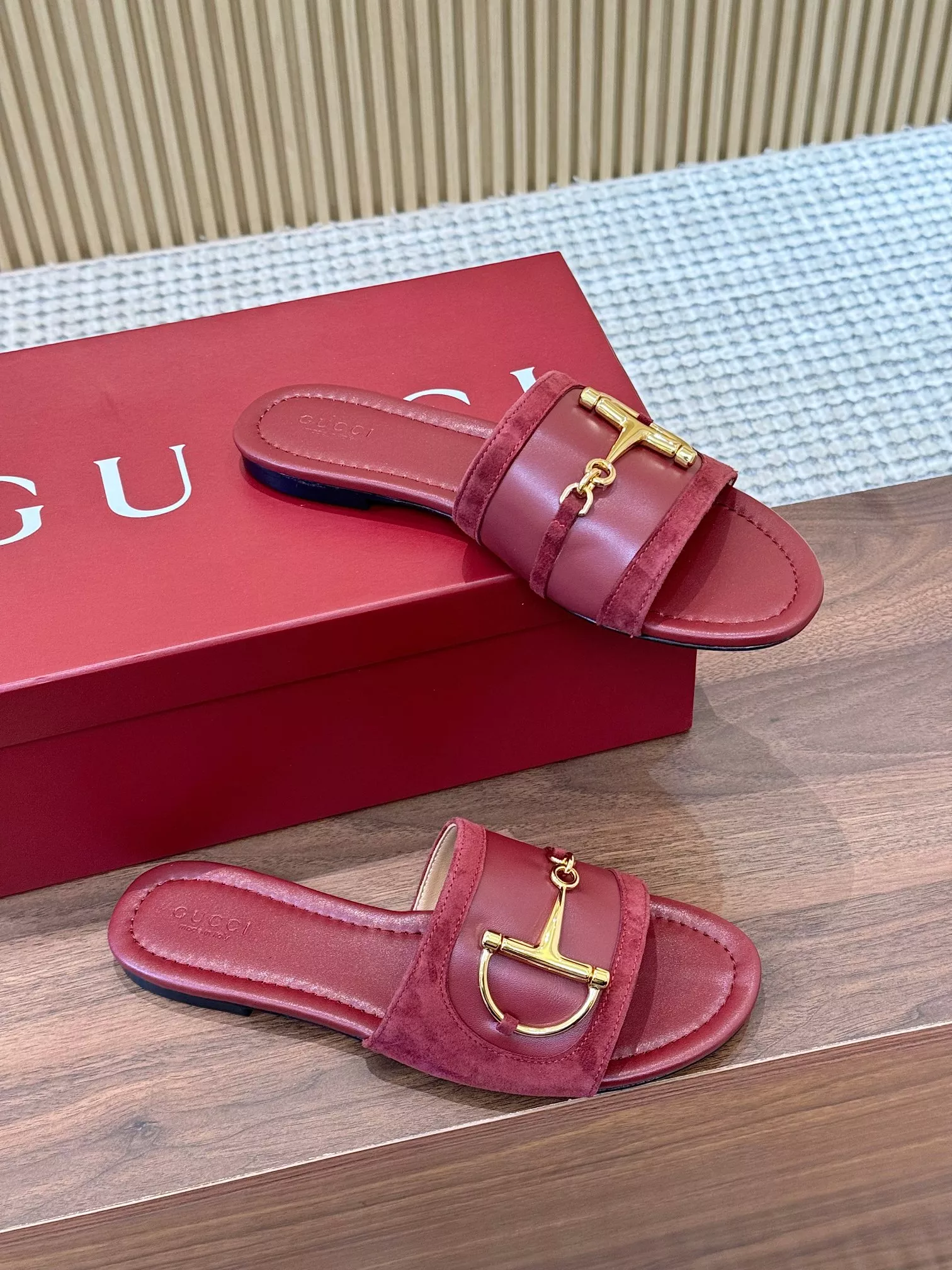 Gucci Slippers For Women Minimalist 6441