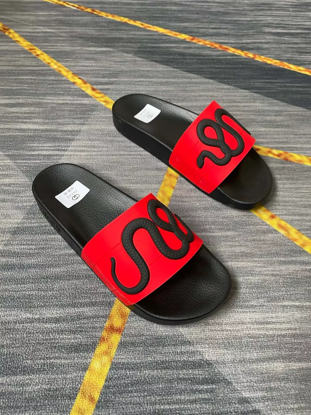 Gucci Slippers For Women NewStyle 1759