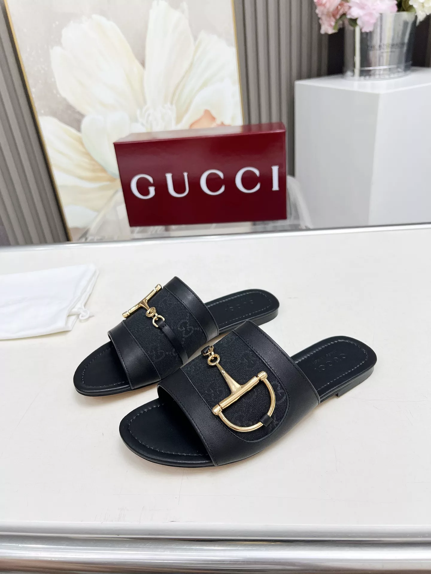 Gucci Slippers For Women Practical 2300