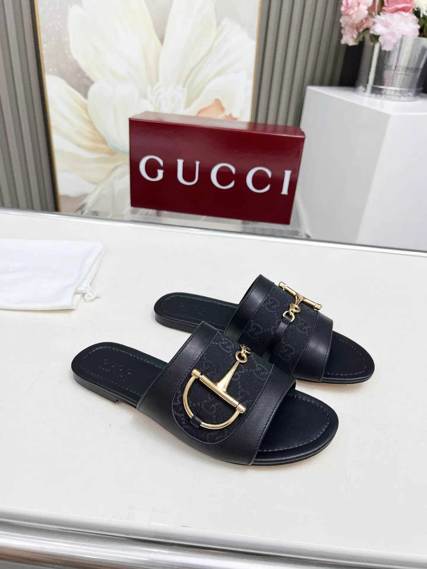 Gucci Slippers For Women Practical 2300