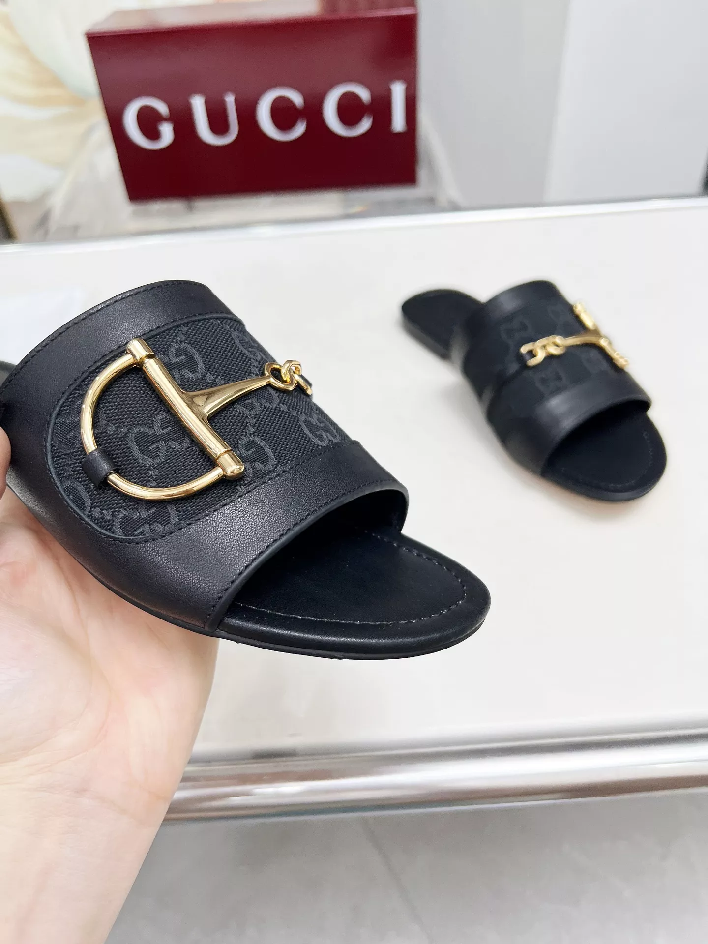Gucci Slippers For Women Practical 2300