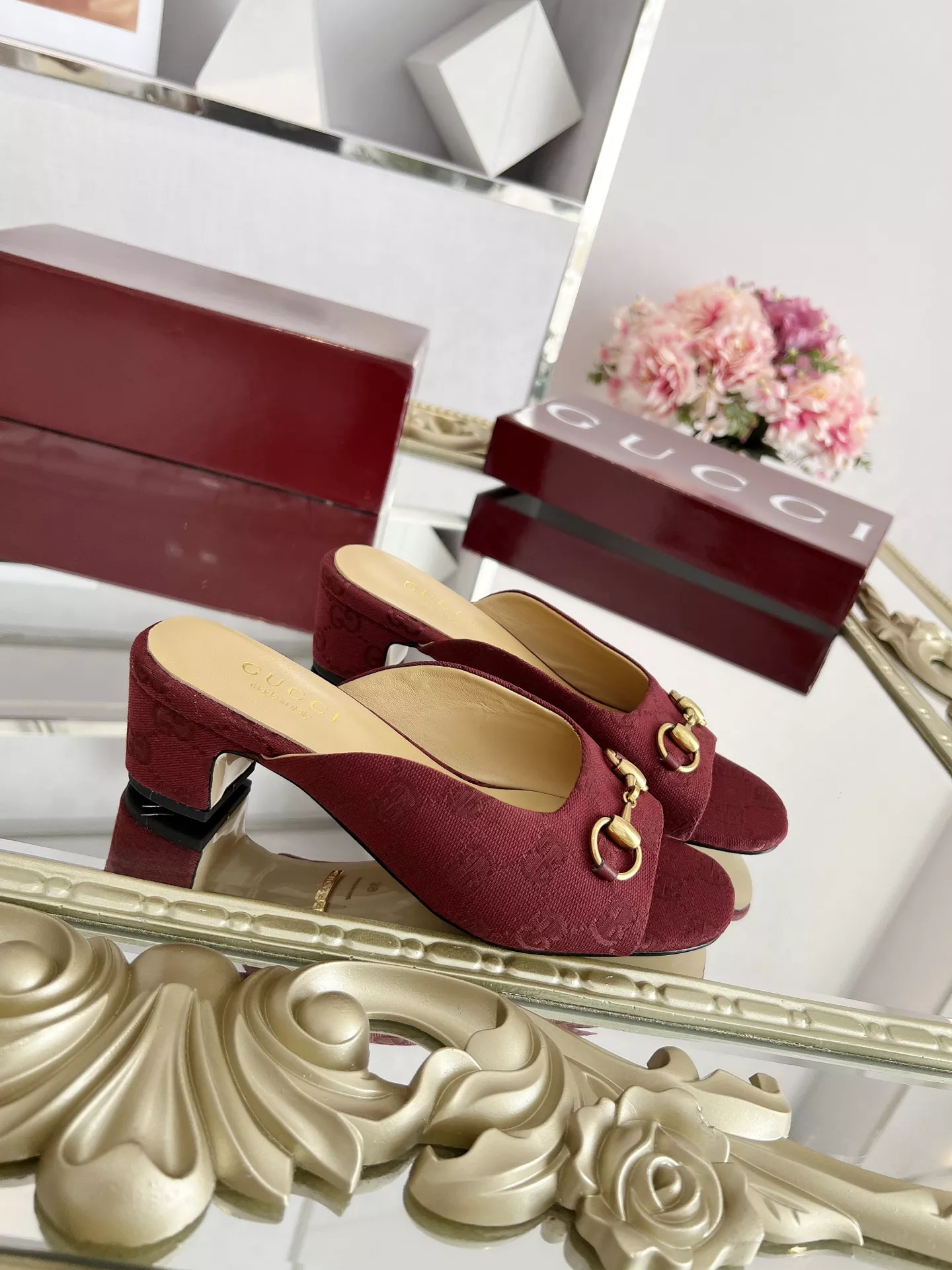 Gucci Slippers For Women Refined 2984