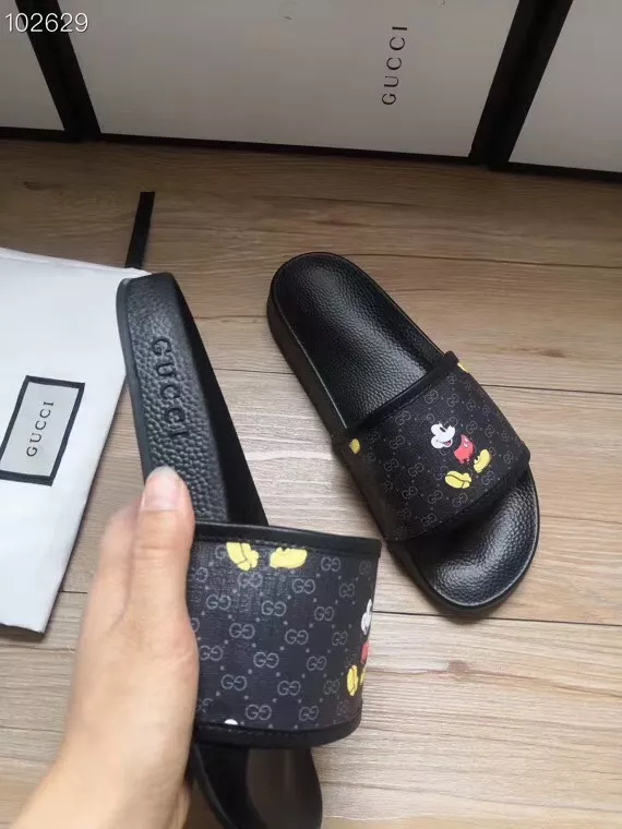 Gucci Slippers For Women Refined 3079