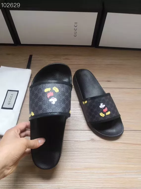 Gucci Slippers For Women Refined 3079