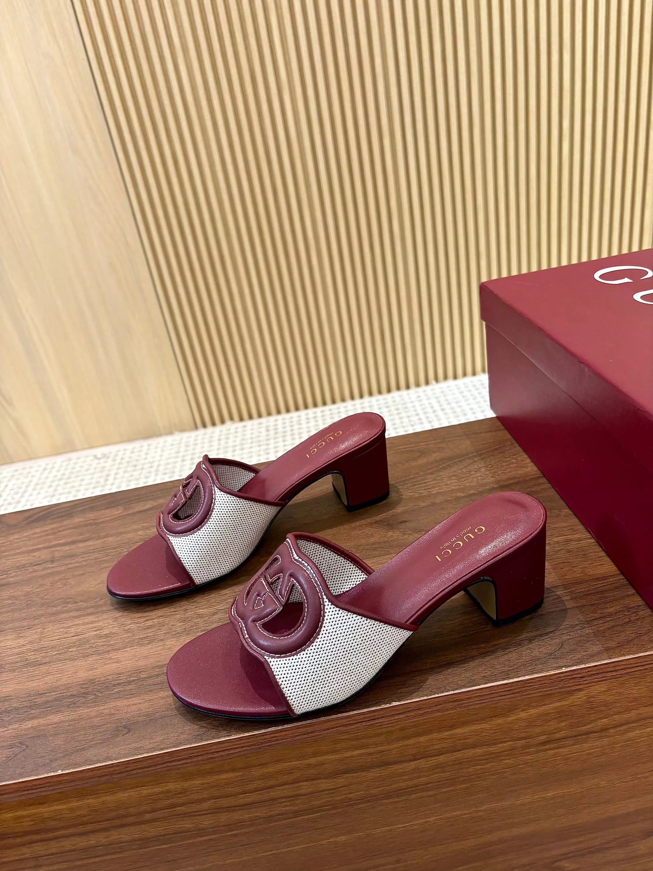 Gucci Slippers For Women Reliable 115