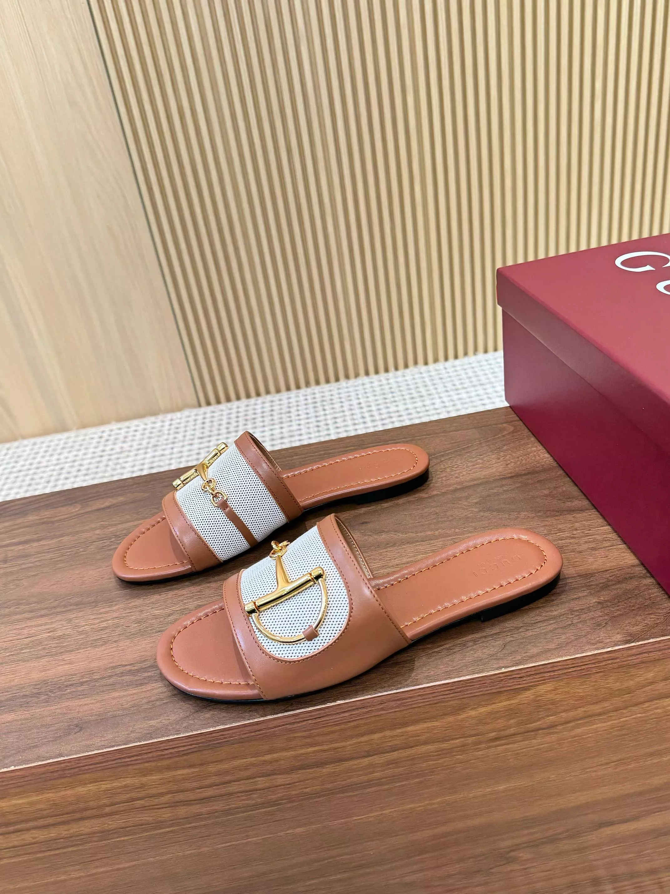 Gucci Slippers For Women Resilient 7131