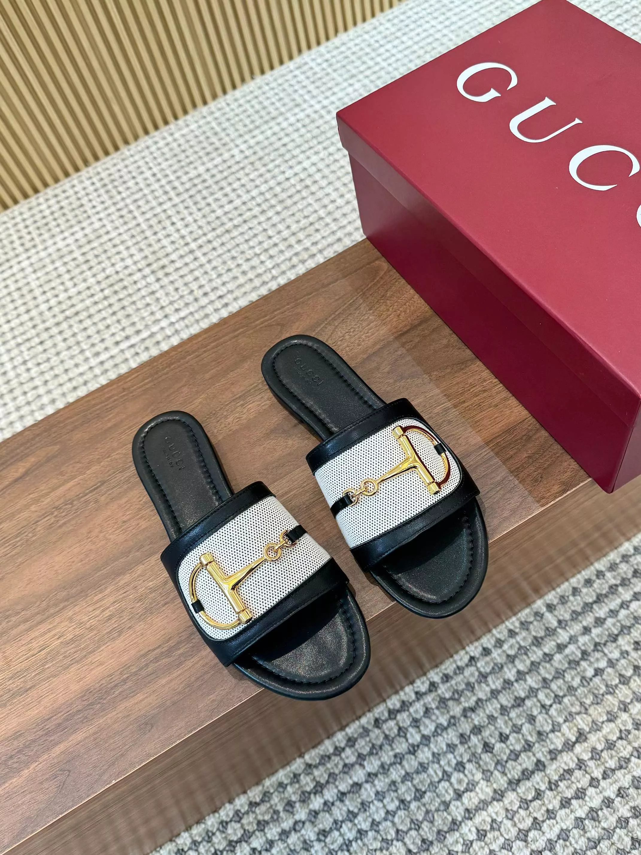 Gucci Slippers For Women SmartChoice 810