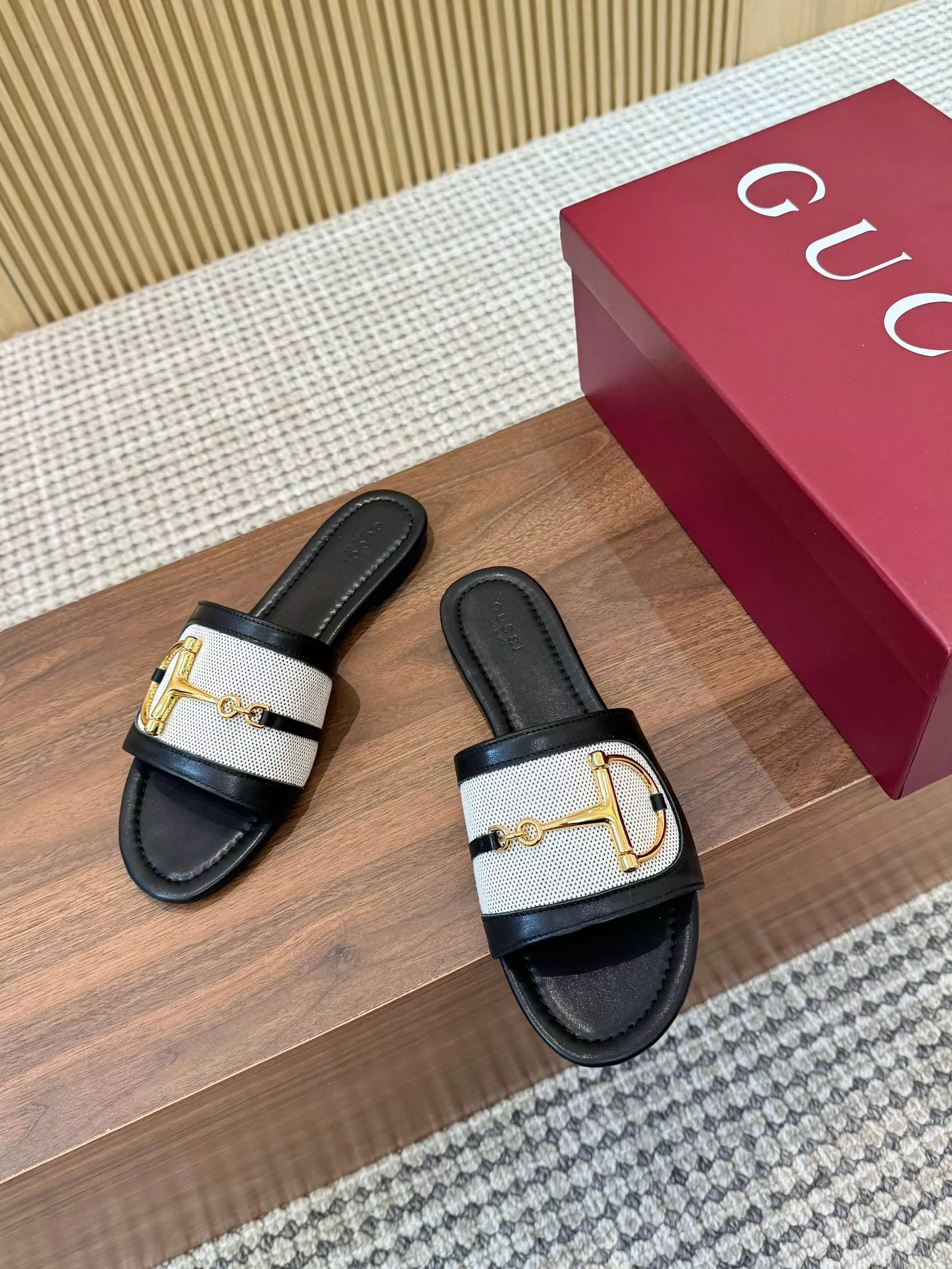 Gucci Slippers For Women SmartChoice 810