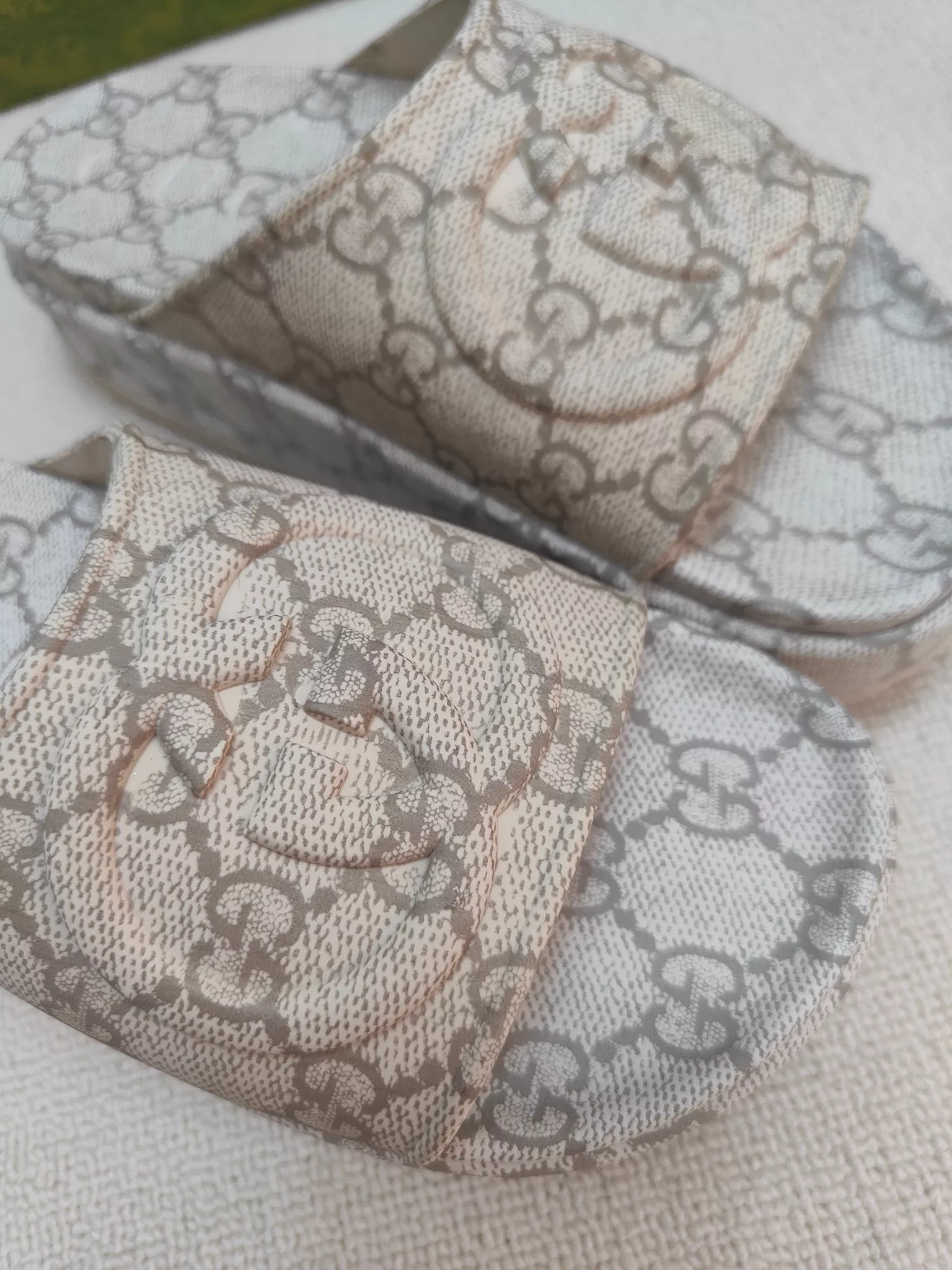 Gucci Slippers For Women Sophisticated 3712