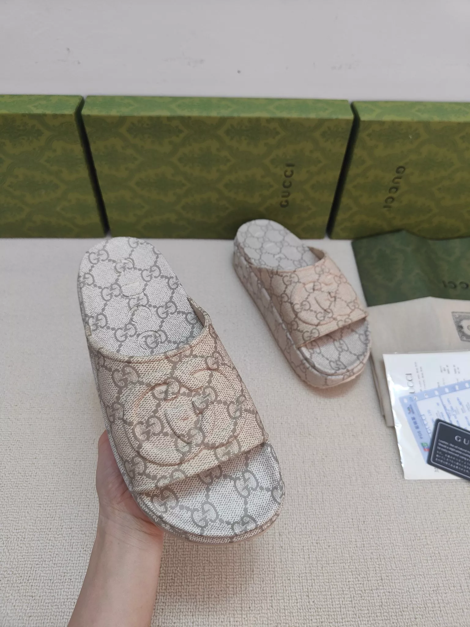 Gucci Slippers For Women Sophisticated 3712