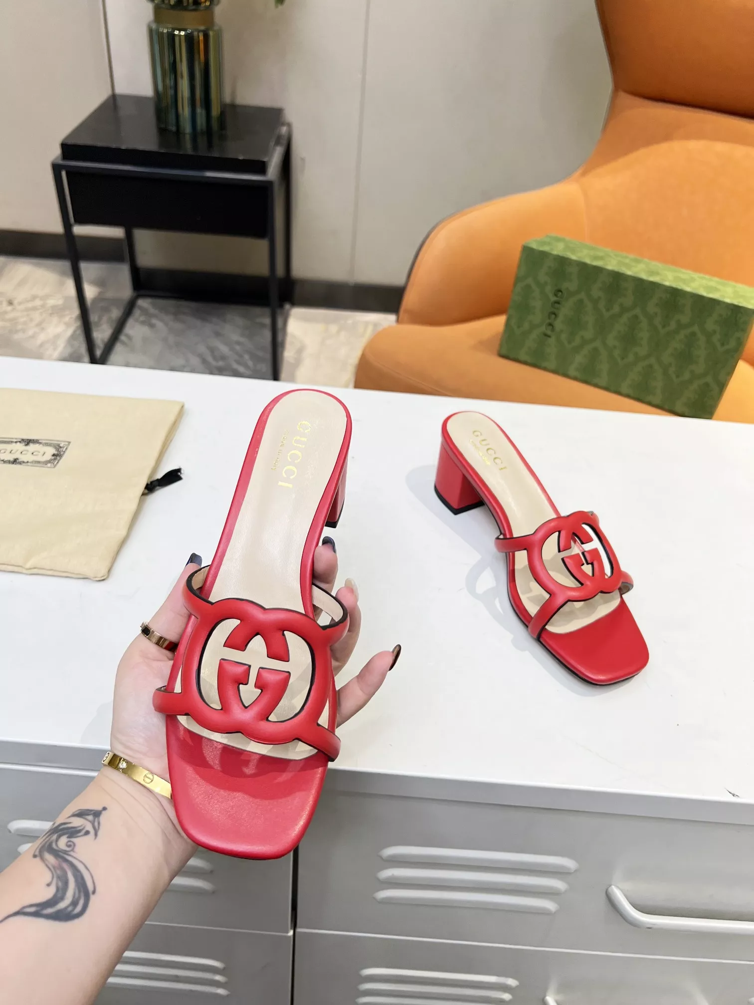 Gucci Slippers For Women Sophisticated 5264