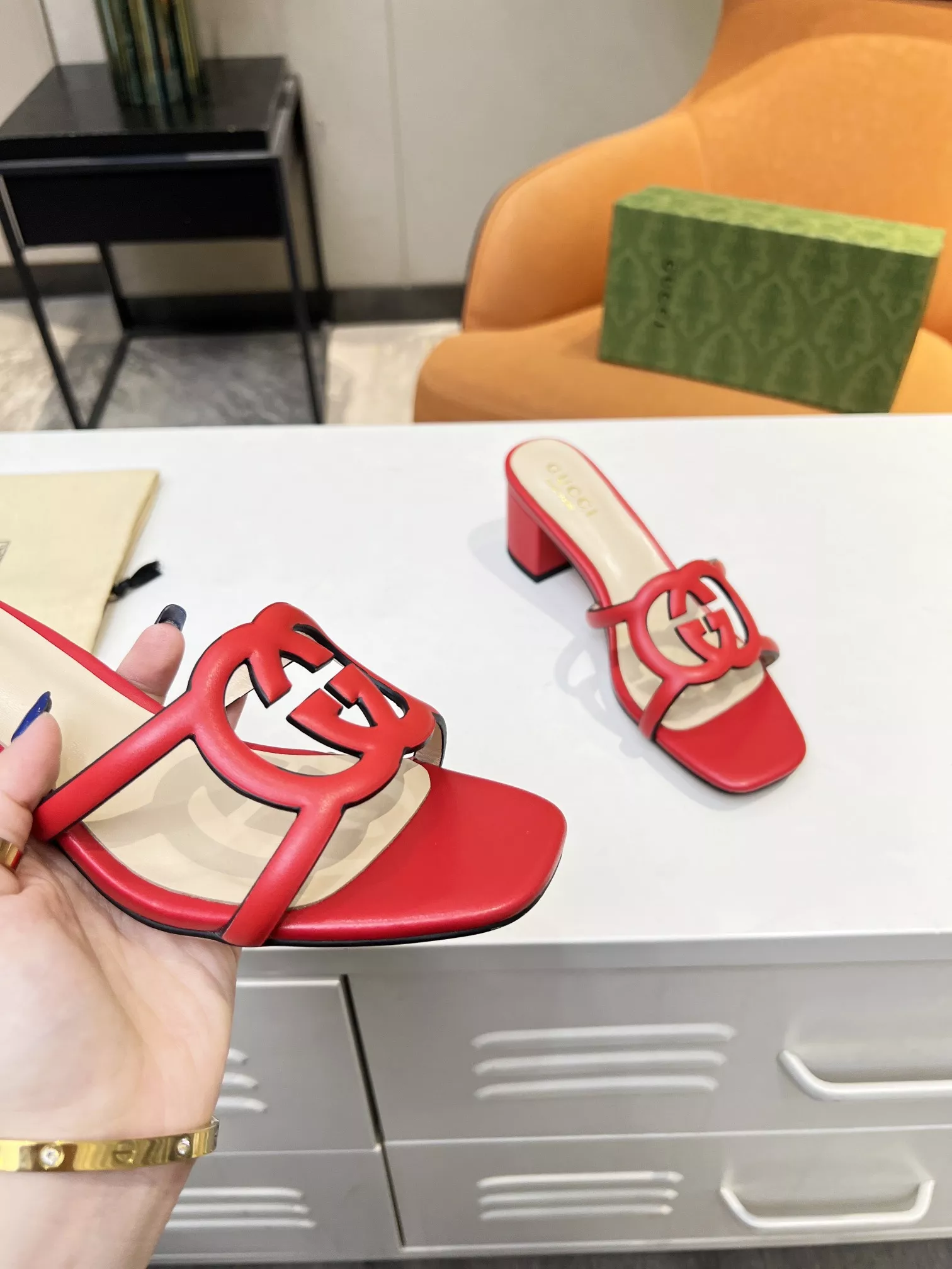 Gucci Slippers For Women Sophisticated 5264