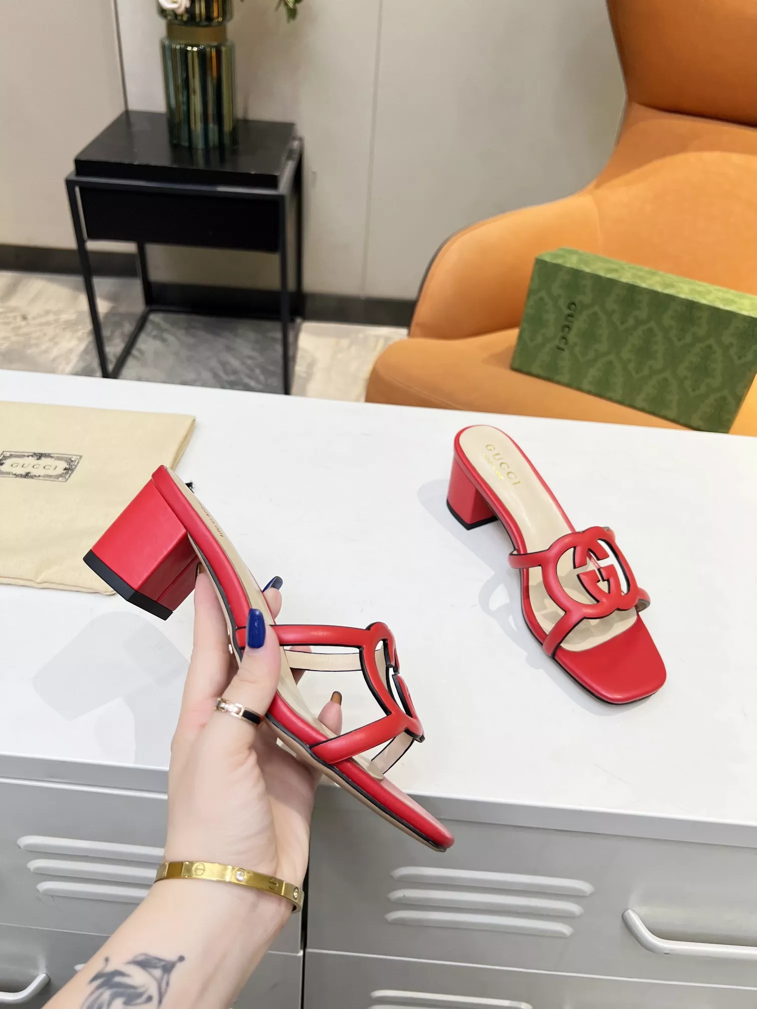 Gucci Slippers For Women Sophisticated 5264