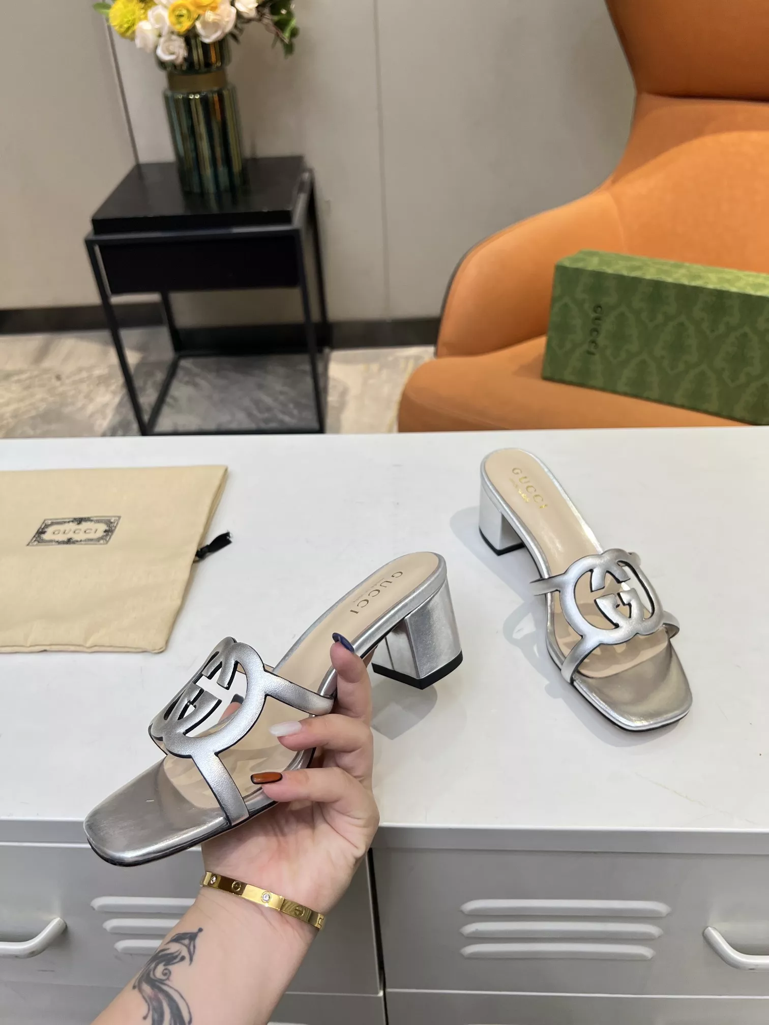 Gucci Slippers For Women Sophisticated 5567