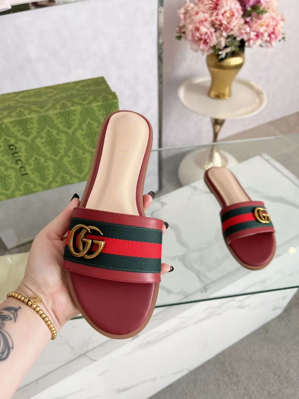 Gucci Slippers For Women Sophisticated 898
