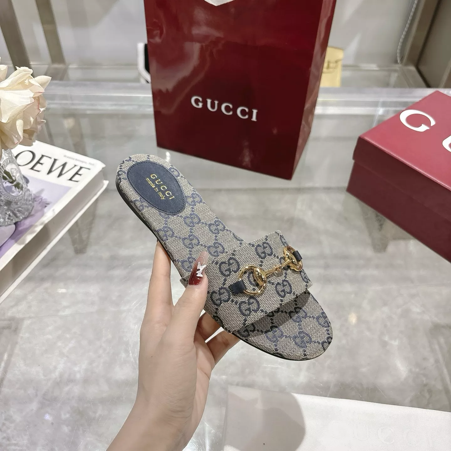 Gucci Slippers For Women StreetReady 4137