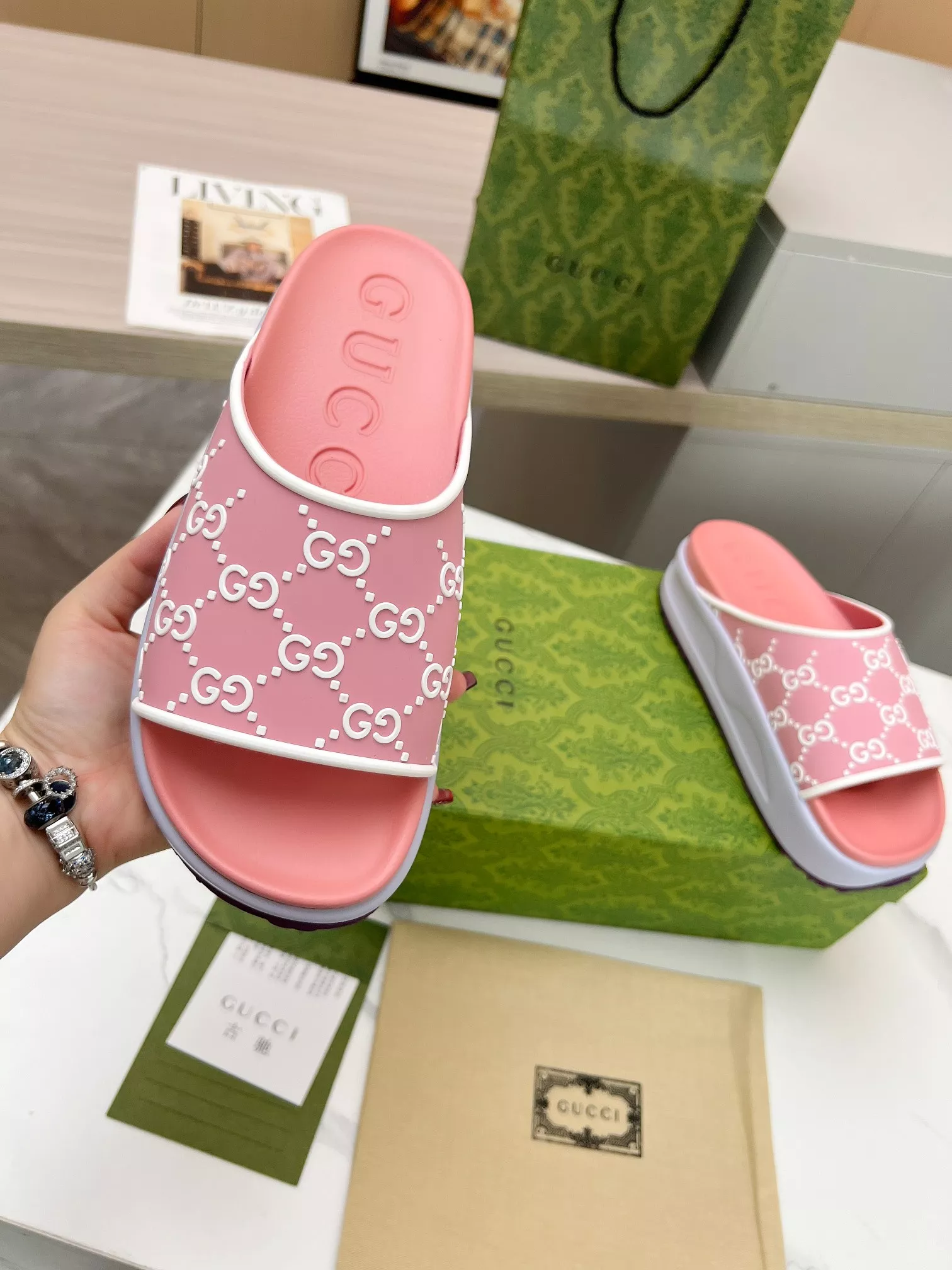 Gucci Slippers For Women Stylish 2304