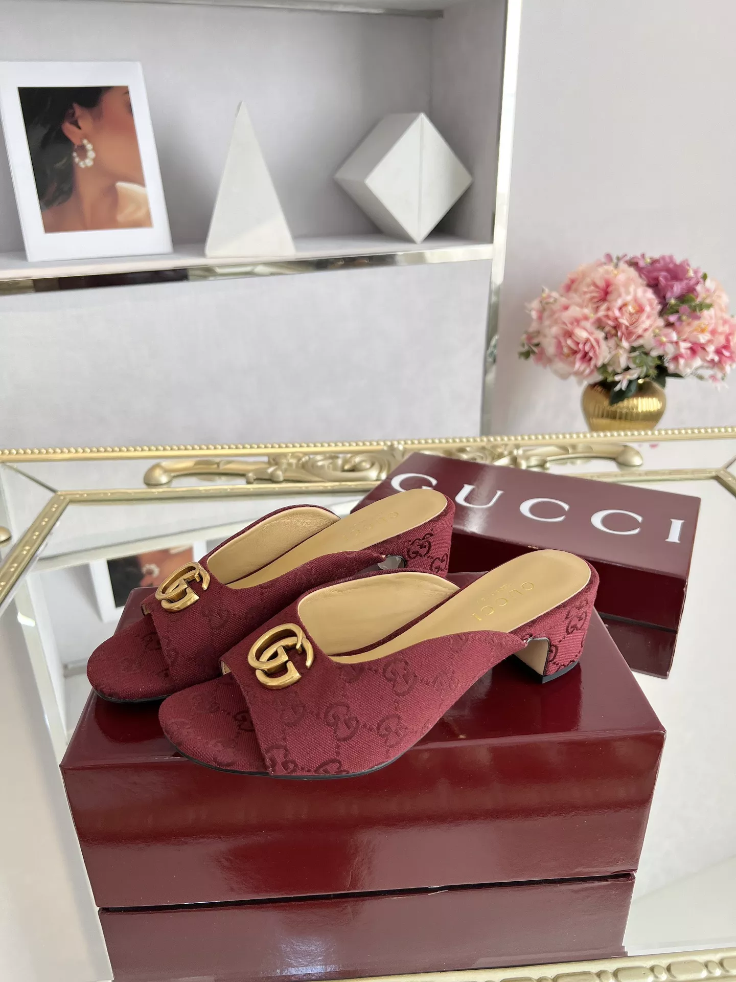 Gucci Slippers For Women Timeless 1690