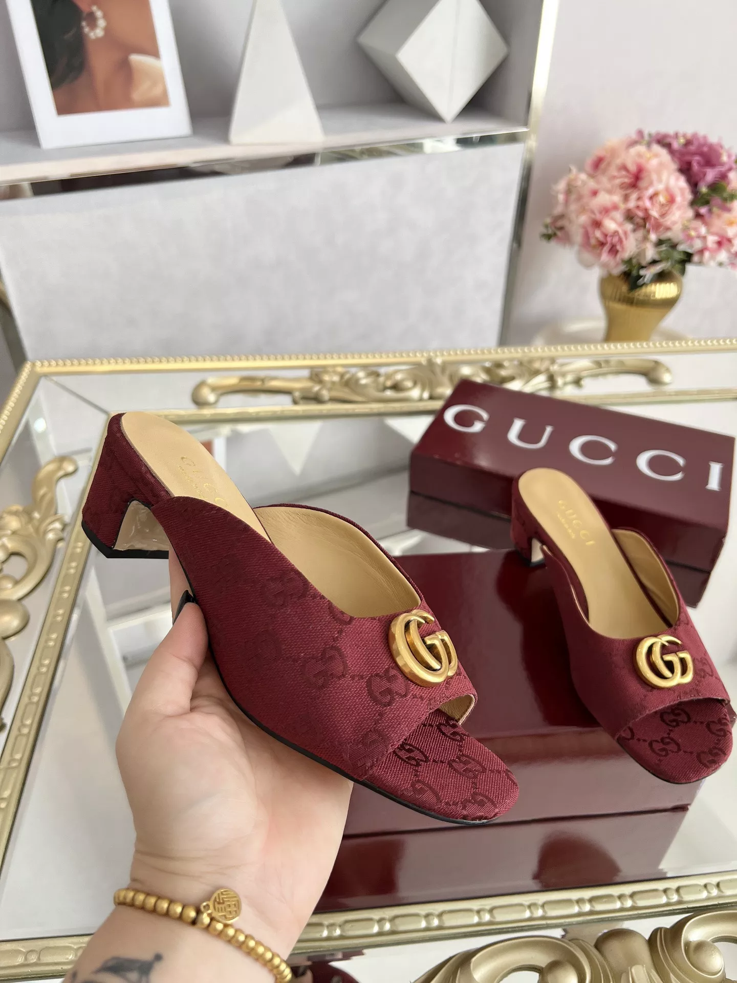 Gucci Slippers For Women Timeless 1690