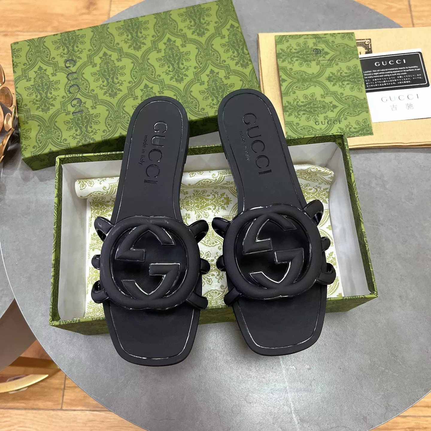 Gucci Slippers For Women Timeless 4042