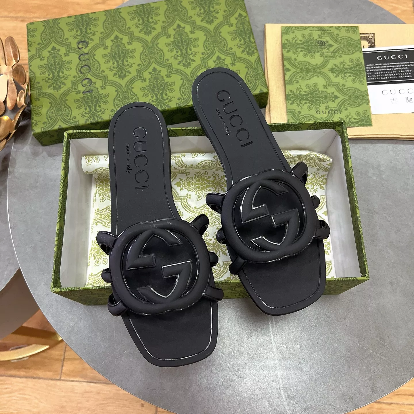 Gucci Slippers For Women Timeless 4042