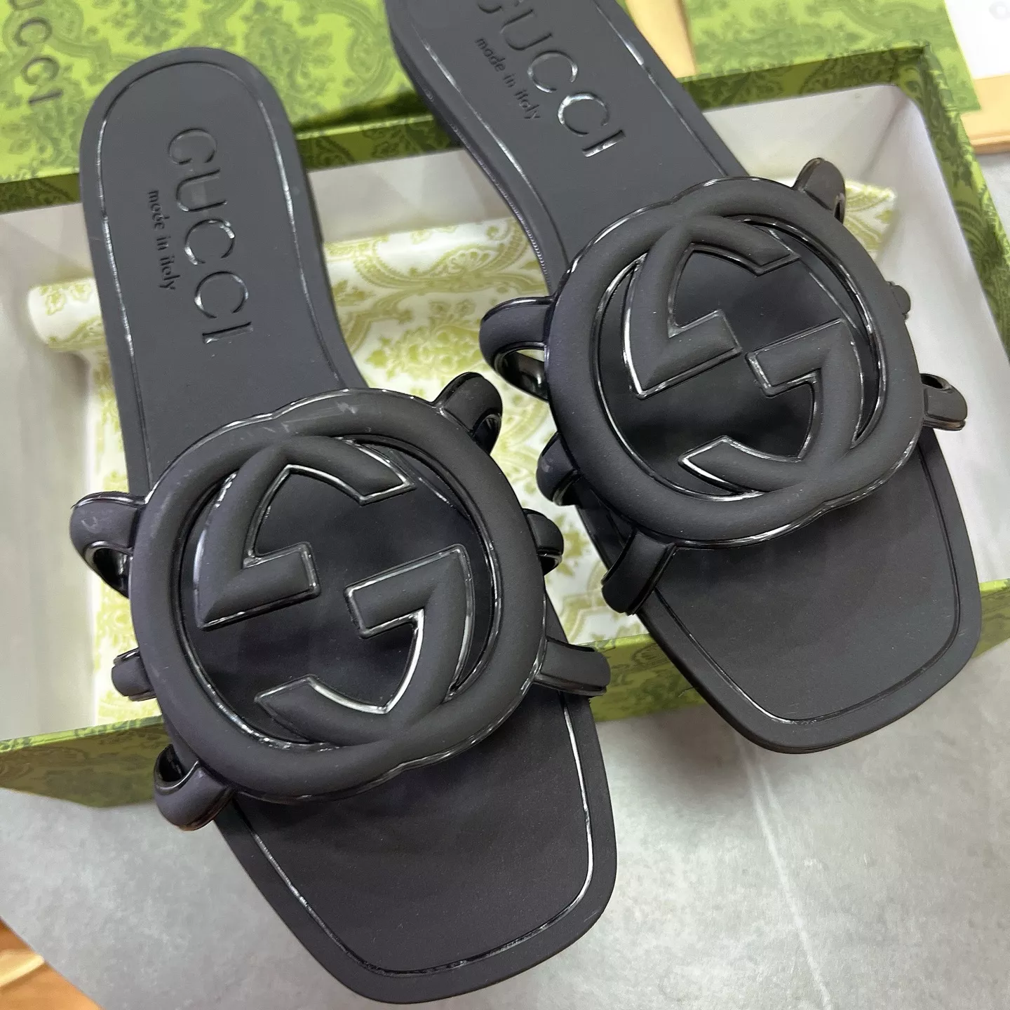 Gucci Slippers For Women Timeless 4042