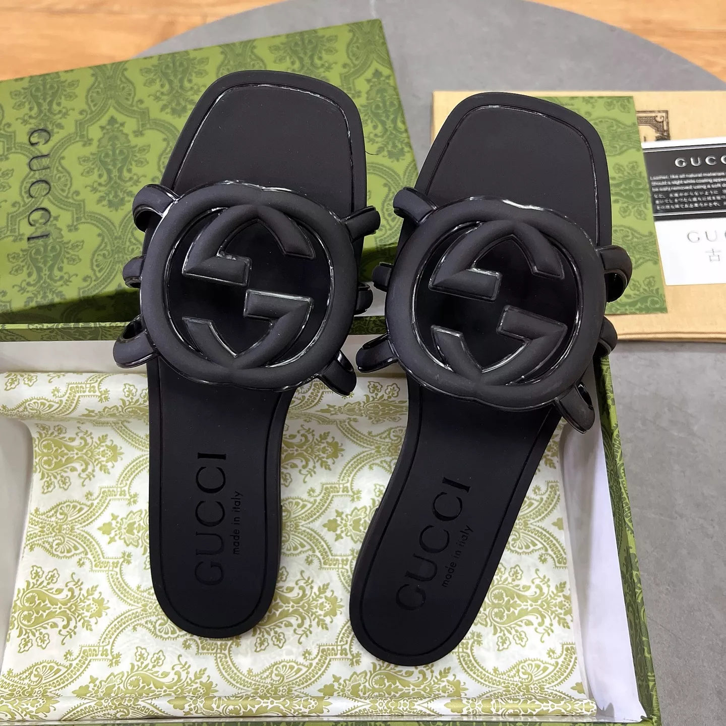 Gucci Slippers For Women Timeless 4042