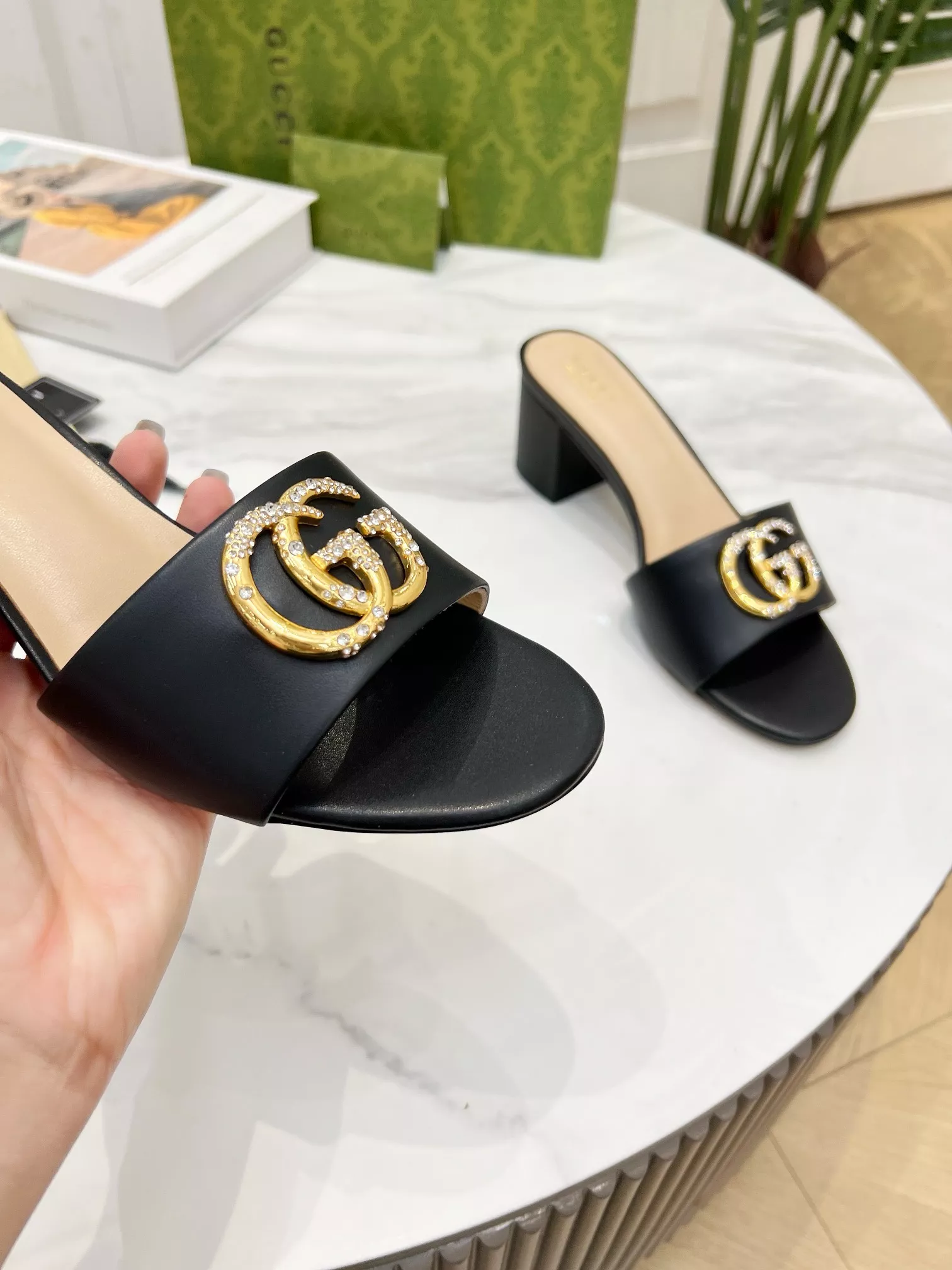 Gucci Slippers For Women Trendsetting 2298