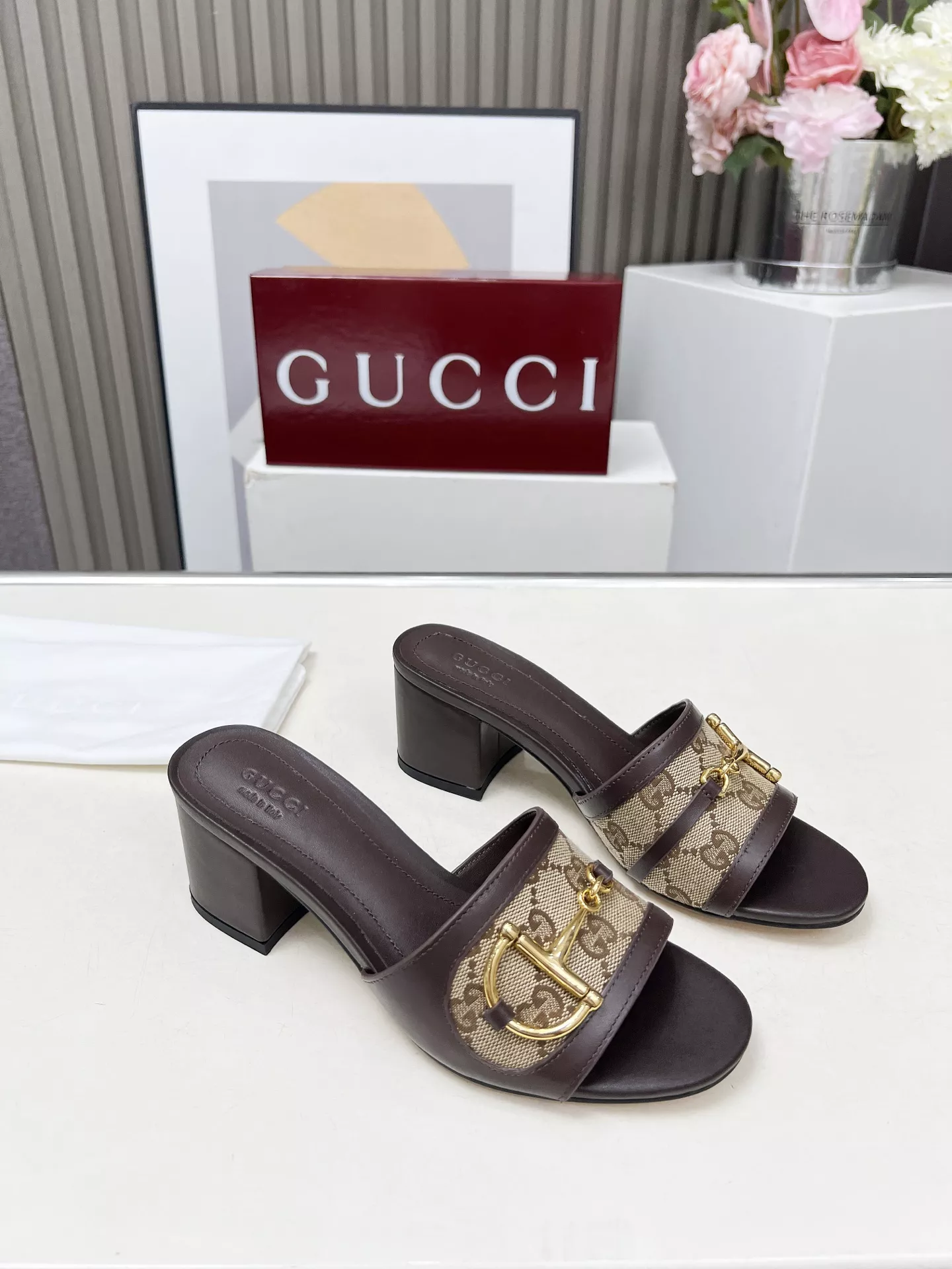 Gucci Slippers For Women Trendsetting 3244