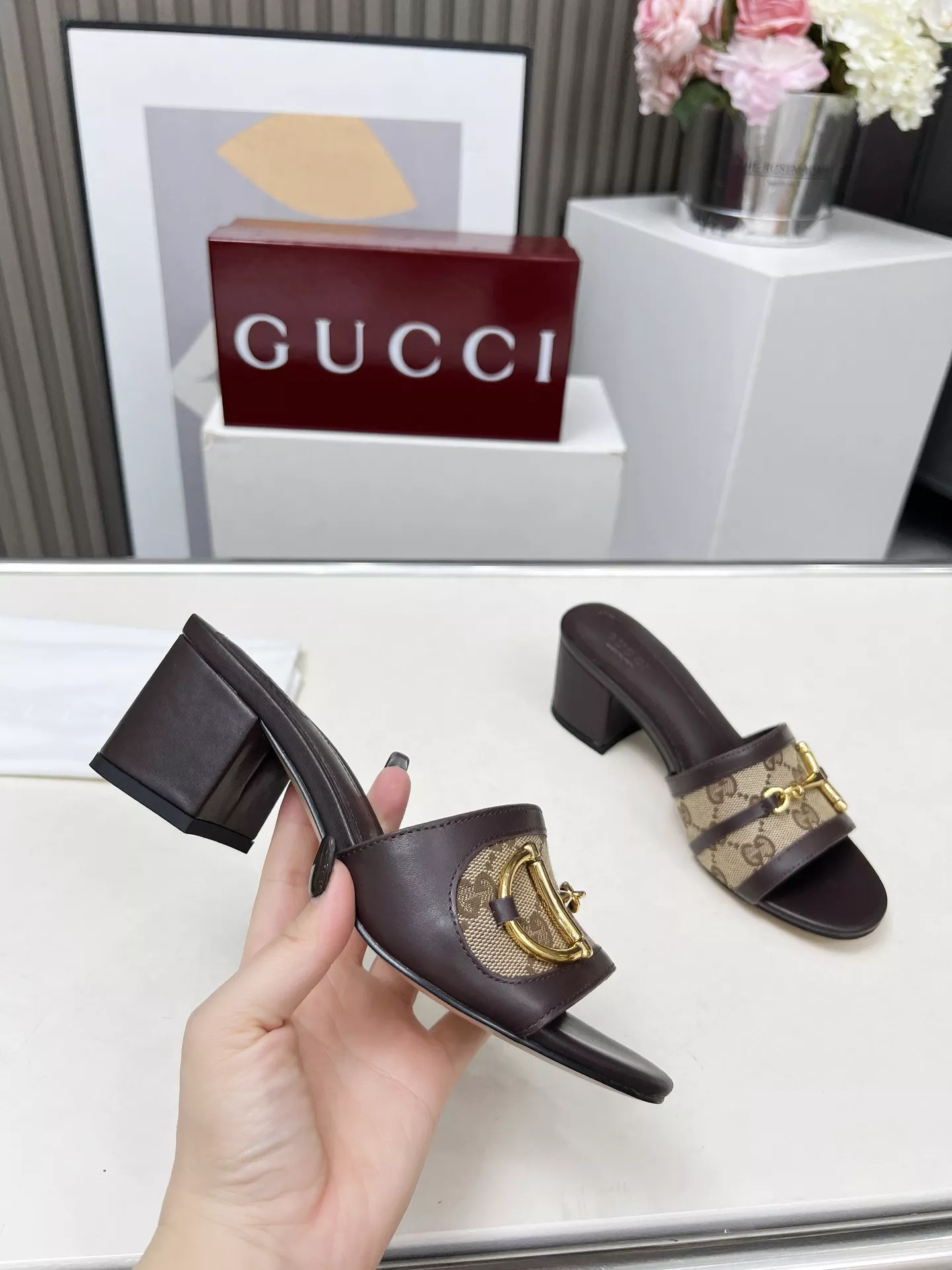 Gucci Slippers For Women Trendsetting 3244