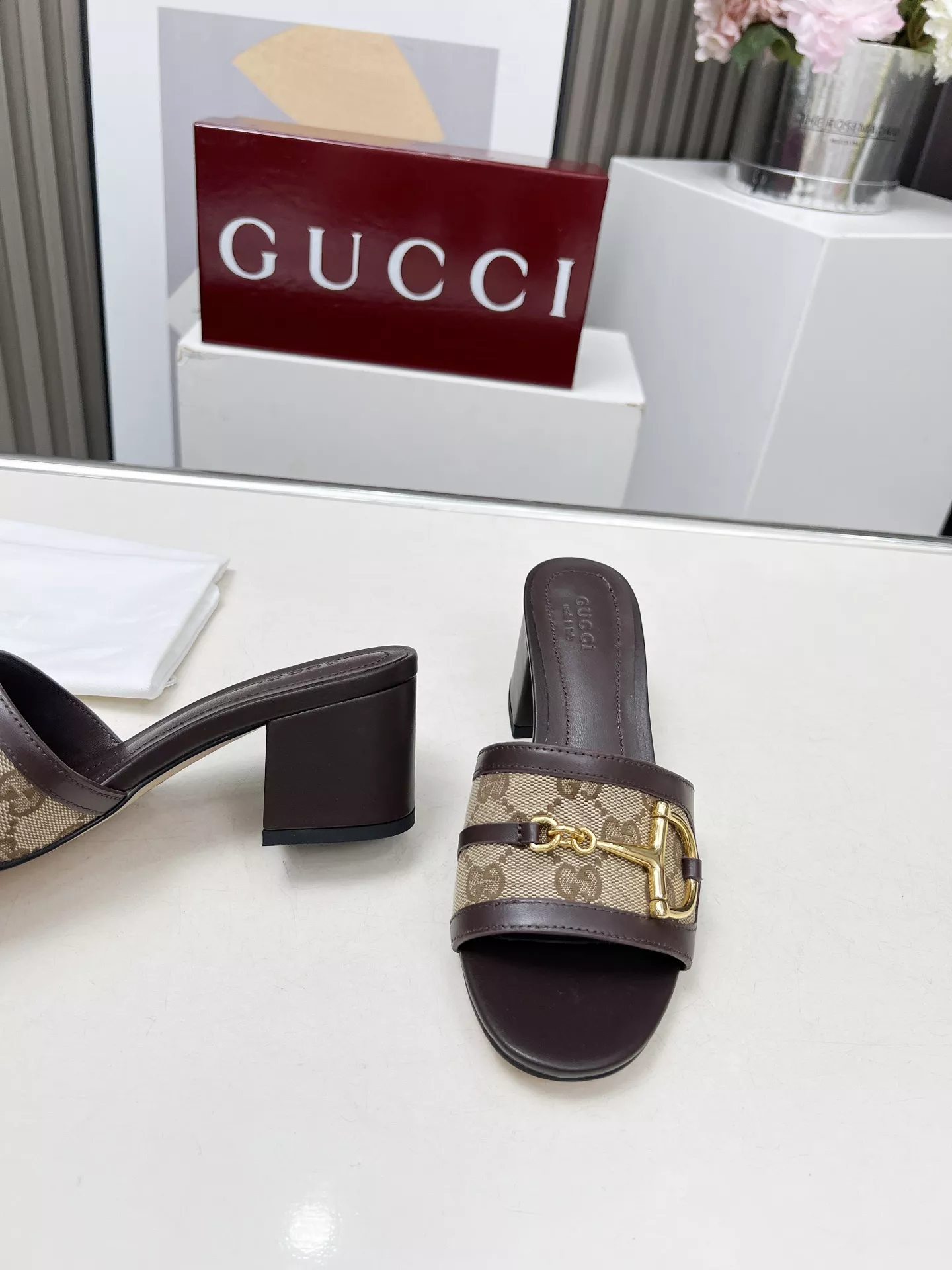 Gucci Slippers For Women Trendsetting 3244
