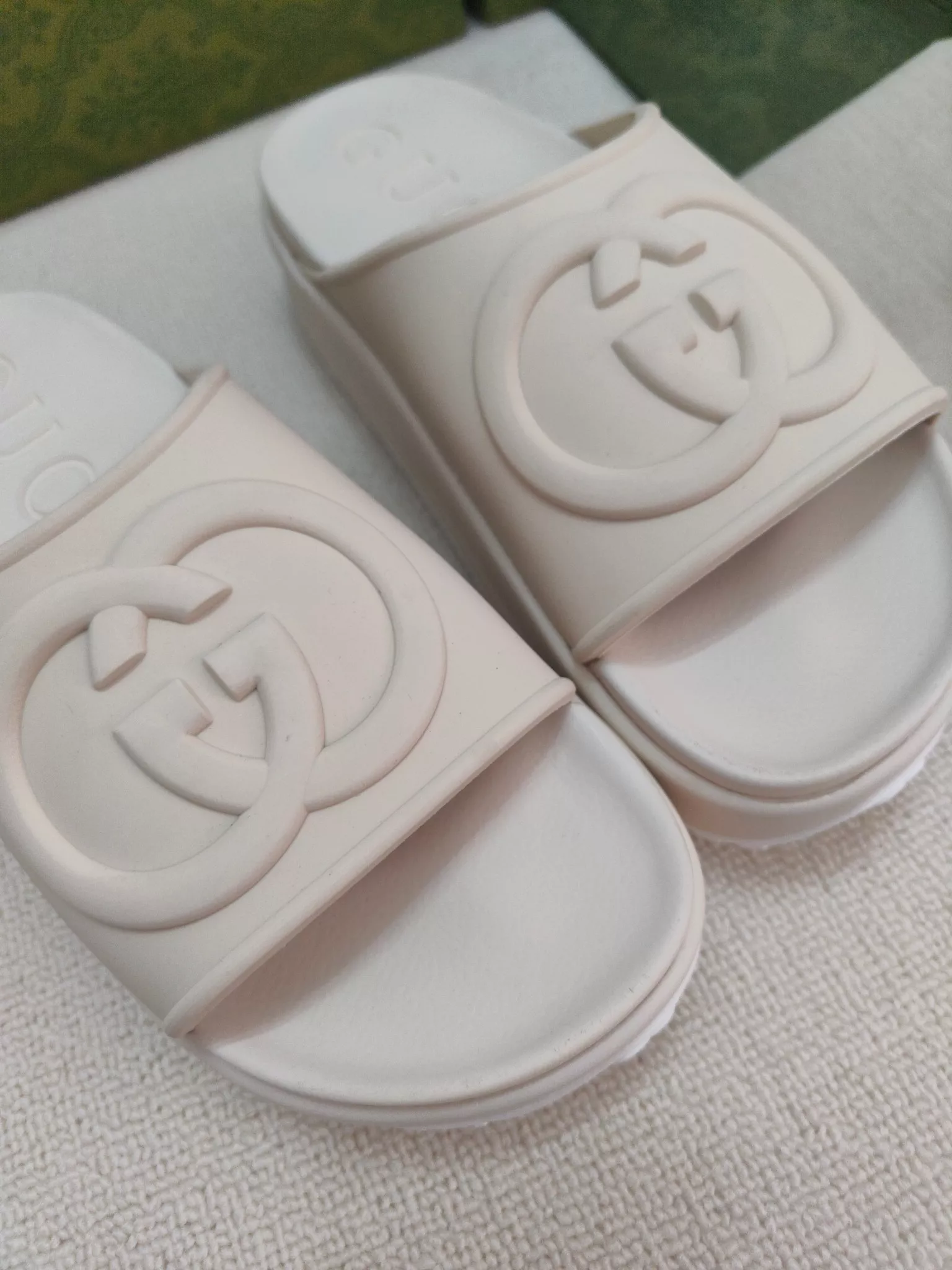 Gucci Slippers For Women Trendsetting 6616