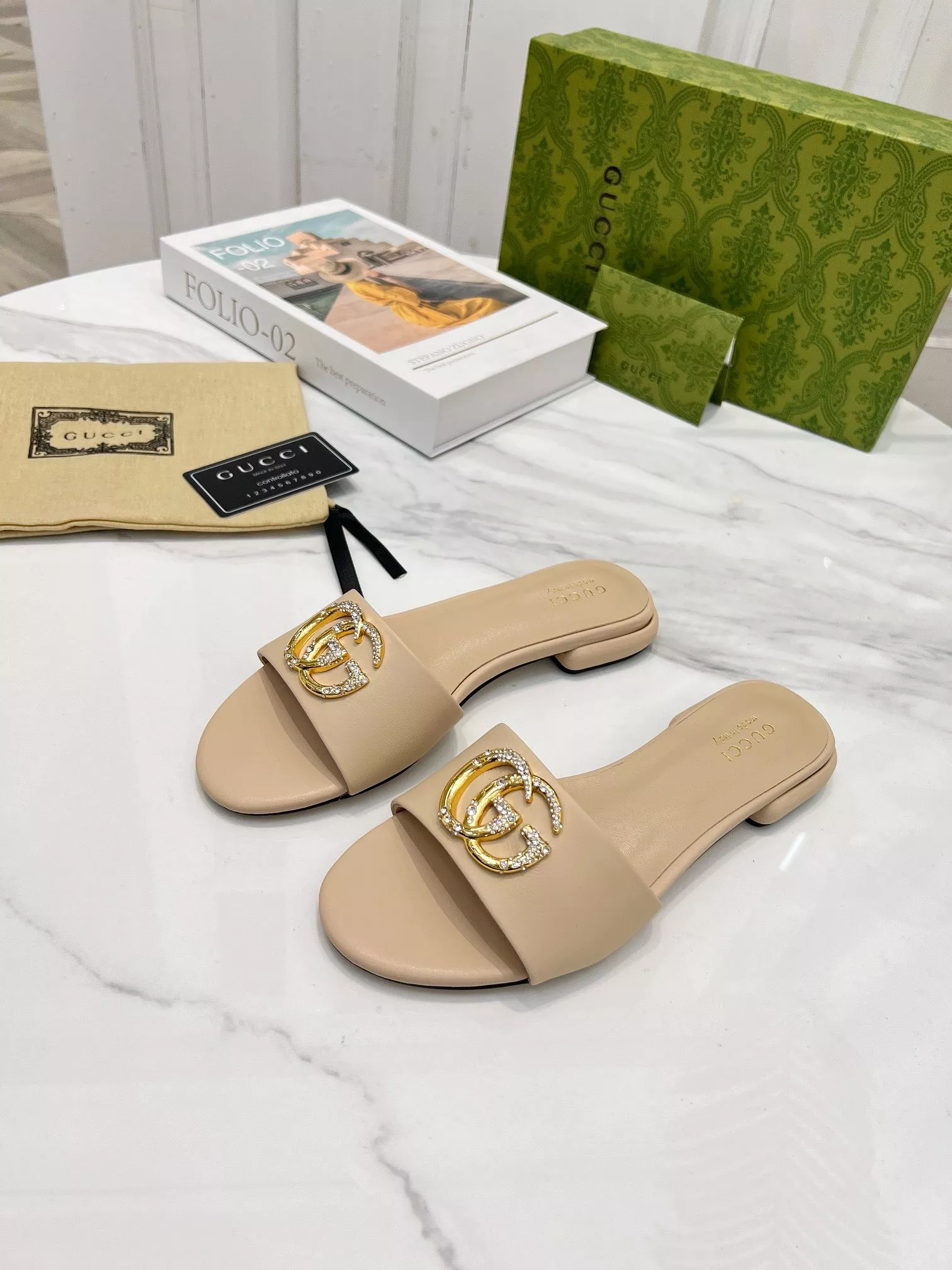 Gucci Slippers For Women Trendsetting 8763