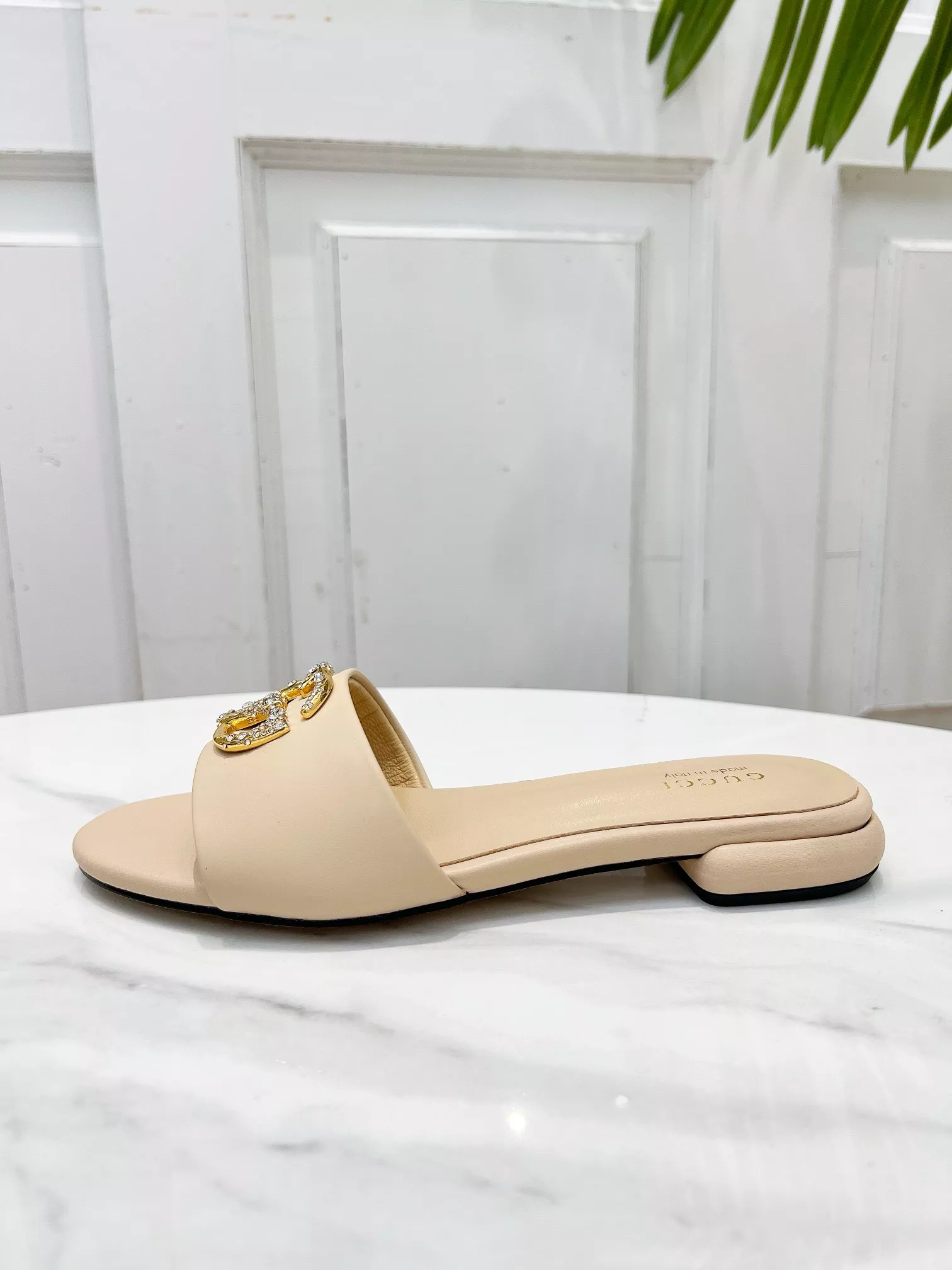 Gucci Slippers For Women Trendsetting 8763