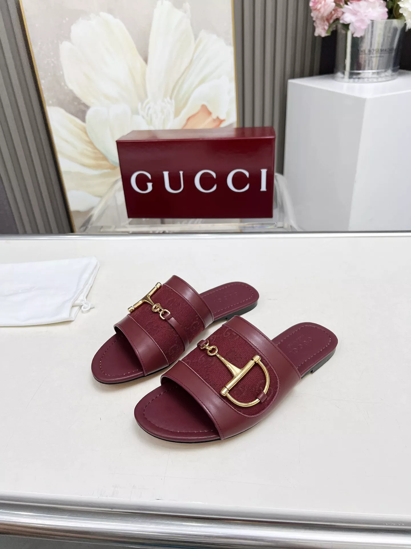 Gucci Slippers For Women Trendsetting 9046