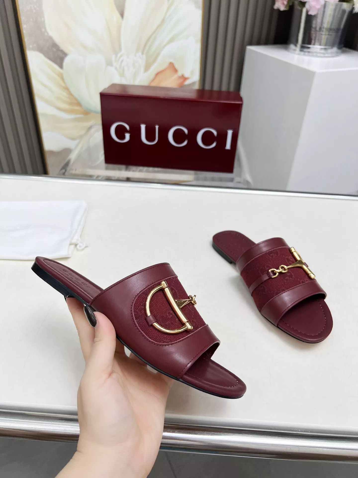Gucci Slippers For Women Trendsetting 9046