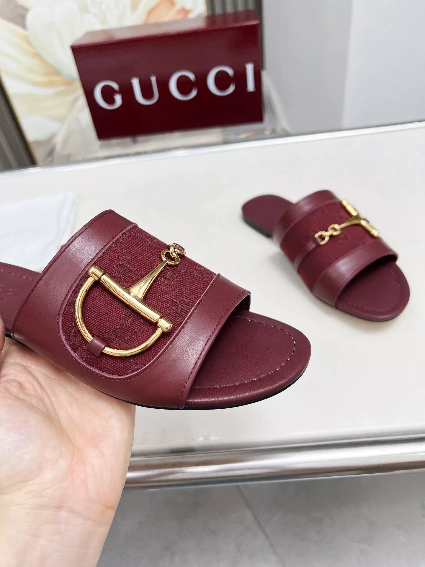 Gucci Slippers For Women Trendsetting 9046