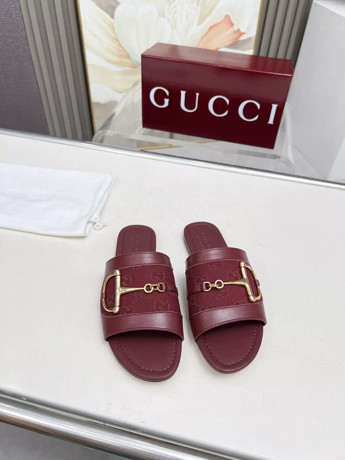 Gucci Slippers For Women Trendsetting 9046