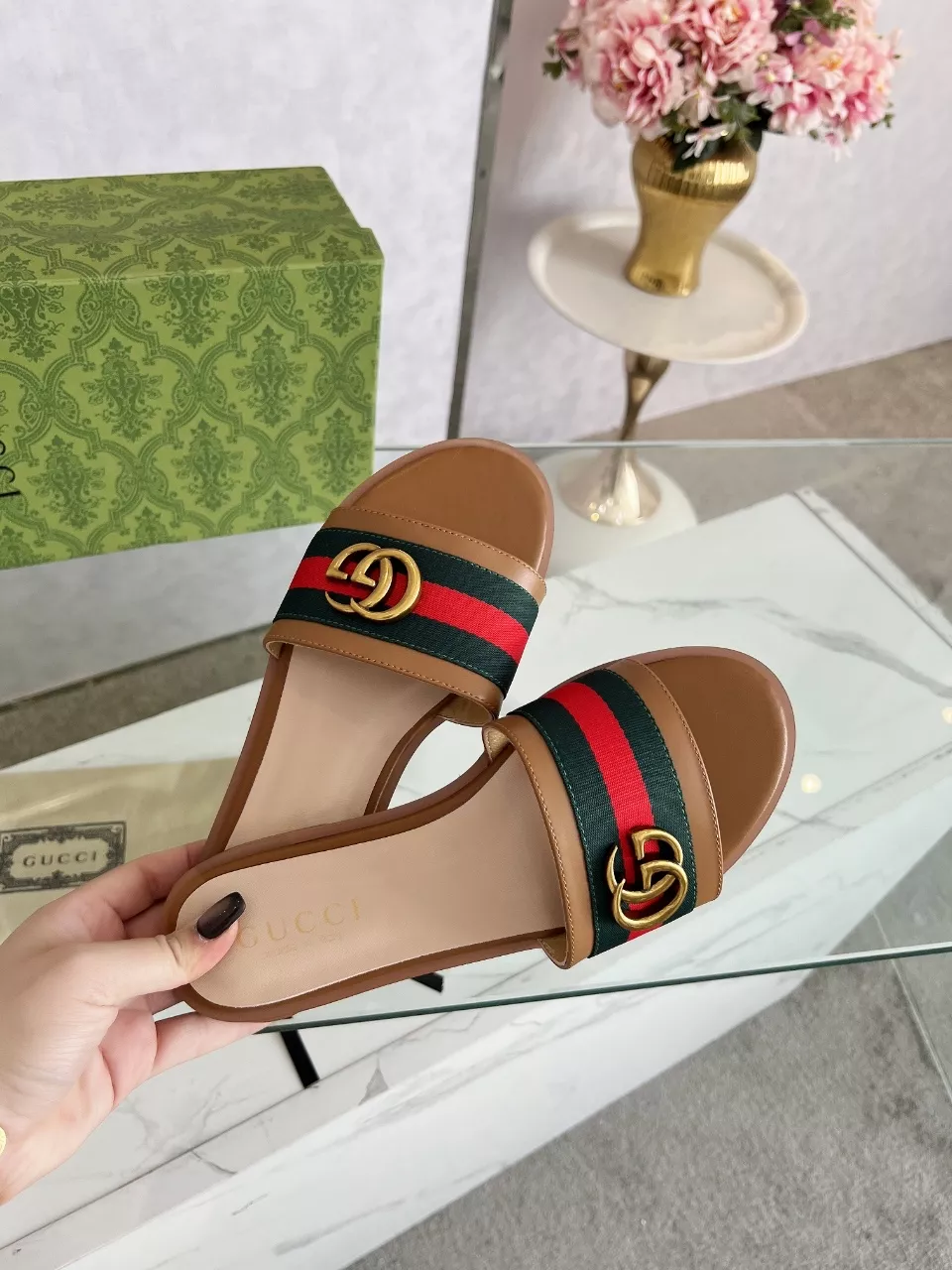 Gucci Slippers For Women Trendsetting 9867