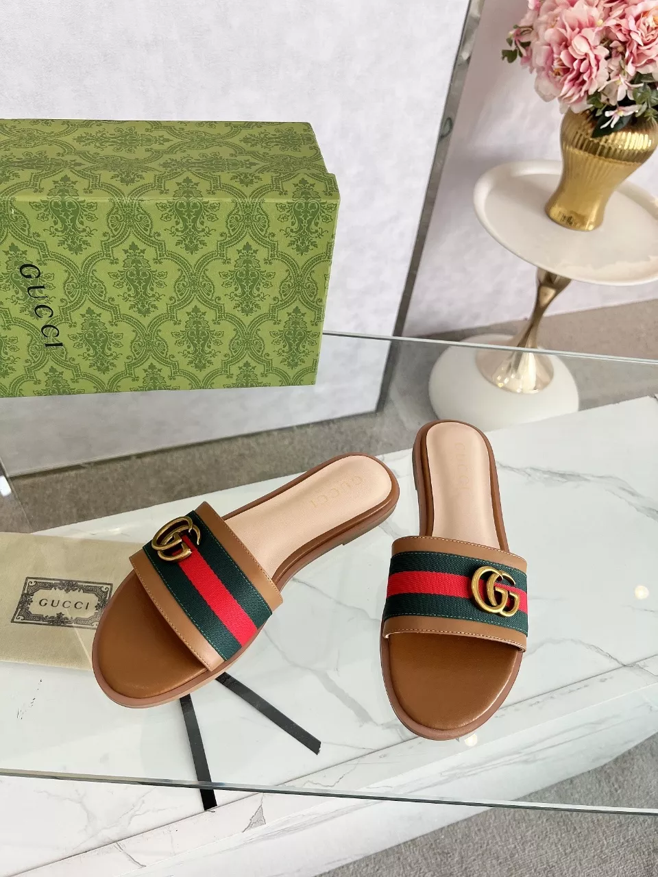 Gucci Slippers For Women Trendsetting 9867