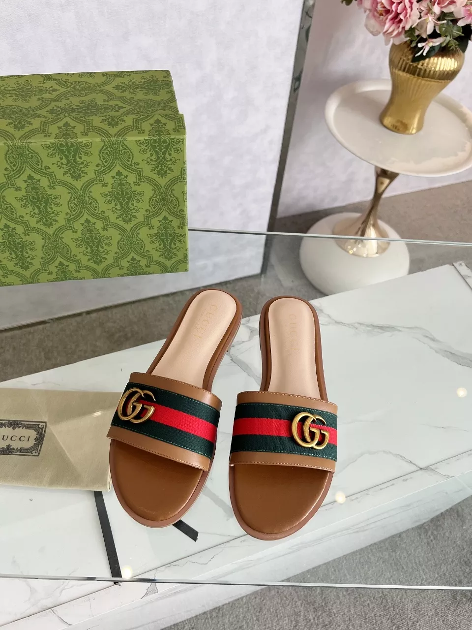 Gucci Slippers For Women Trendsetting 9867