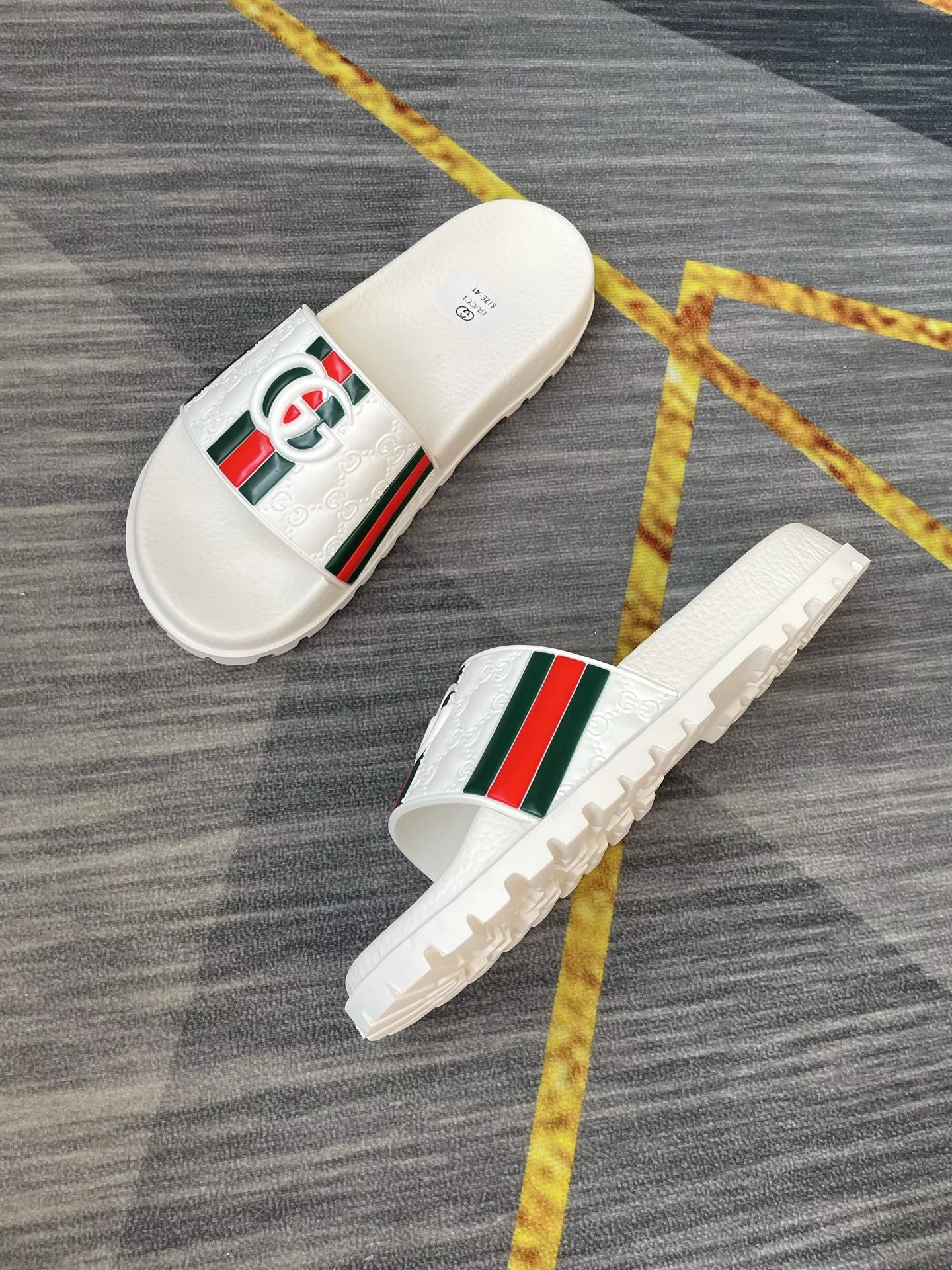 Gucci Slippers For Women Unique 2335